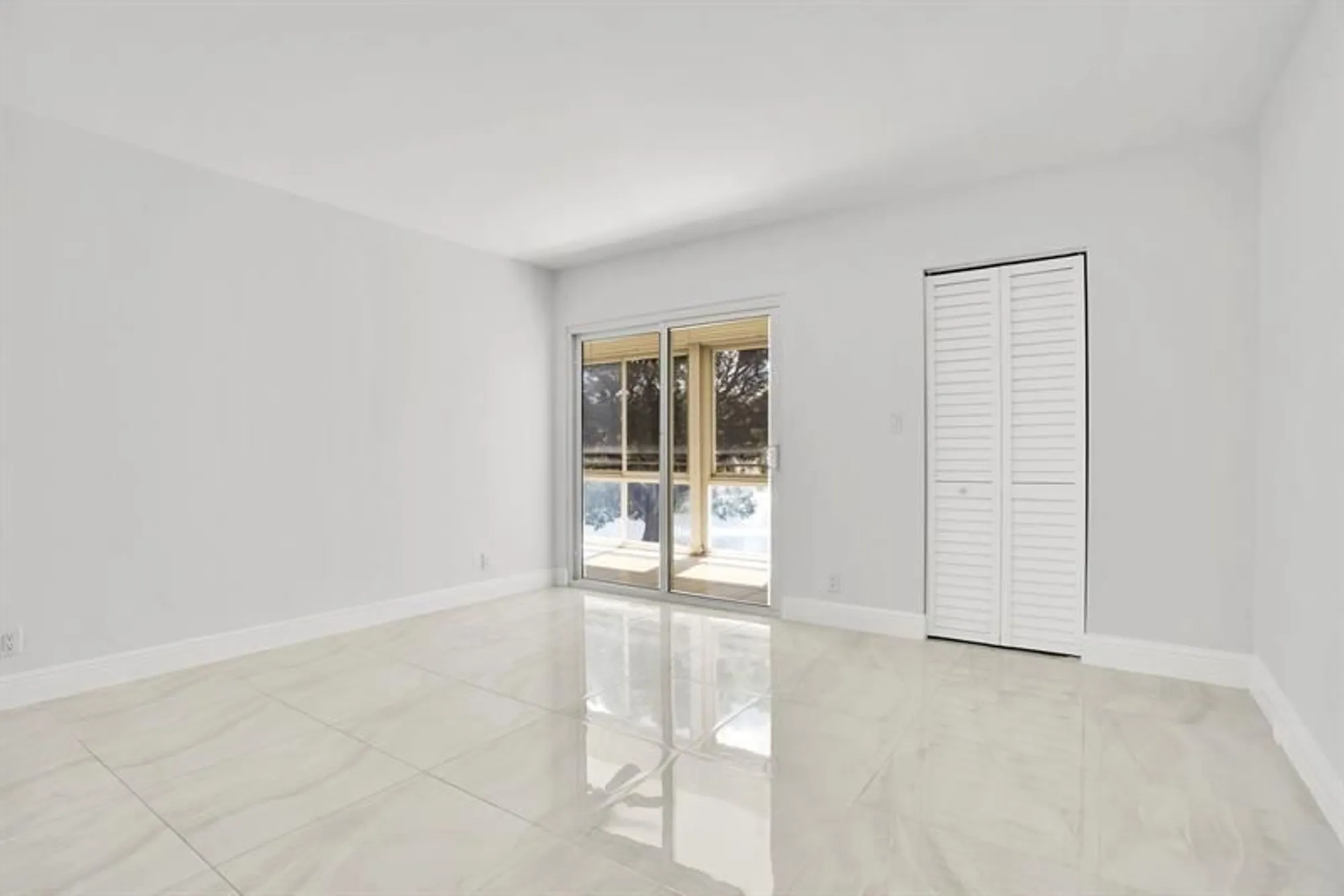 Property Slideshow image 15 of 32 | 2202 lucaya bnd h2, Coconut Creek, FL, 33066