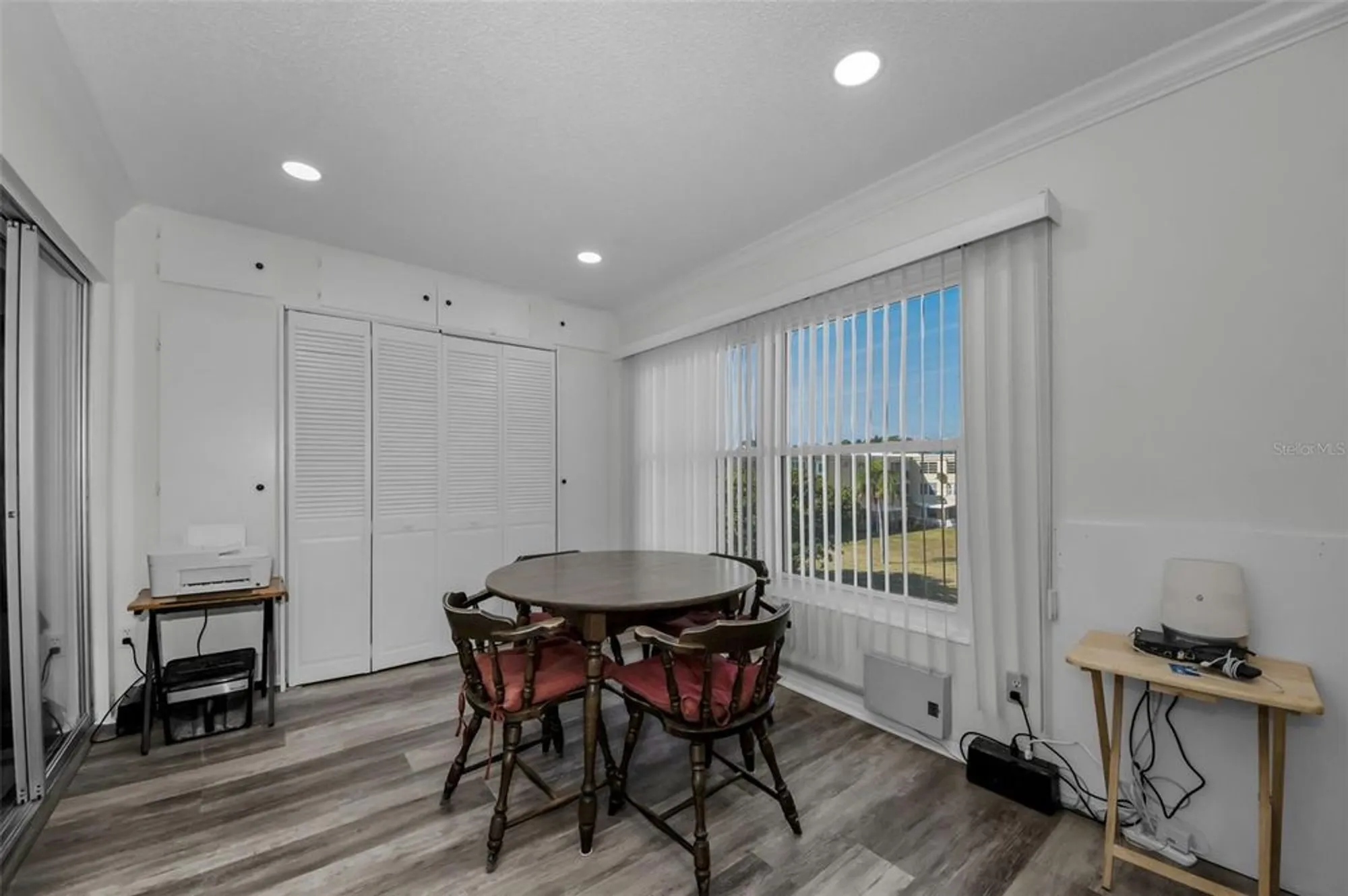 Property Slideshow image 13 of 58 | 2430 florentine way 44, Clearwater, FL, 33763