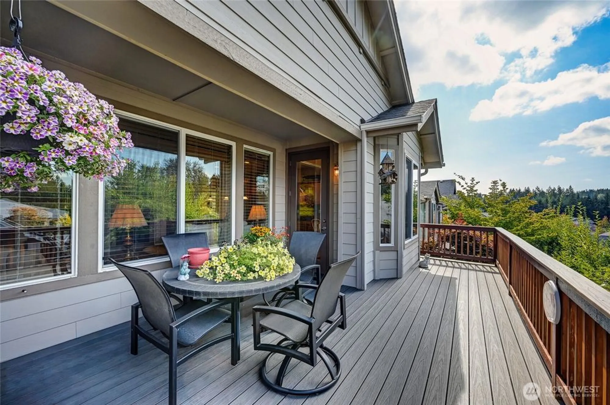 Property Slideshow image 30 of 32 | 13841 231st ln, Redmond, WA, 98053