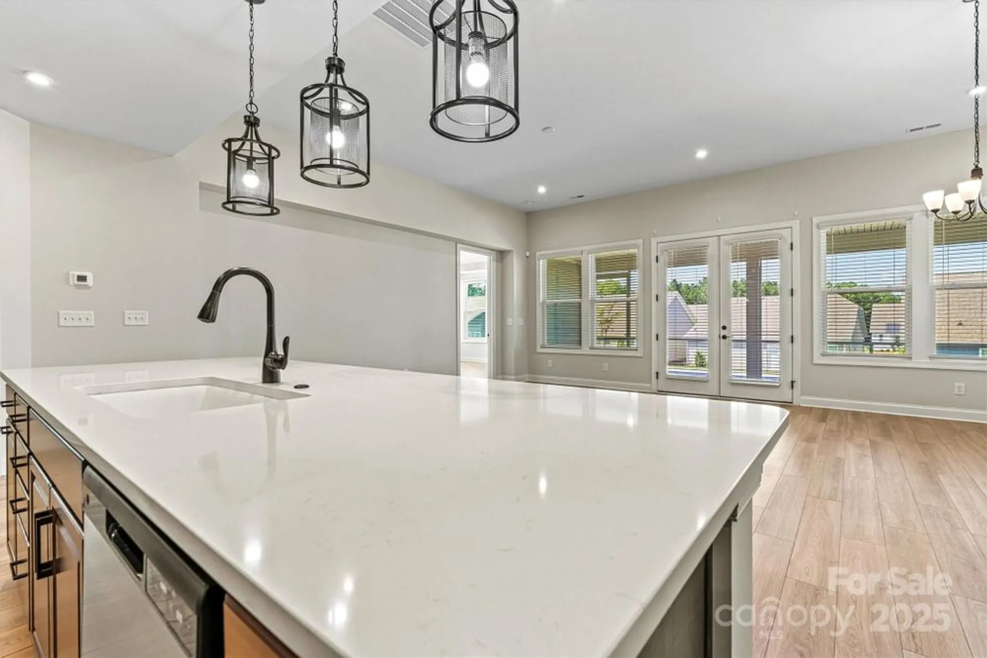 Property Slideshow image 13 of 48 | 7332 jolly brook dr, Charlotte, NC, 28215