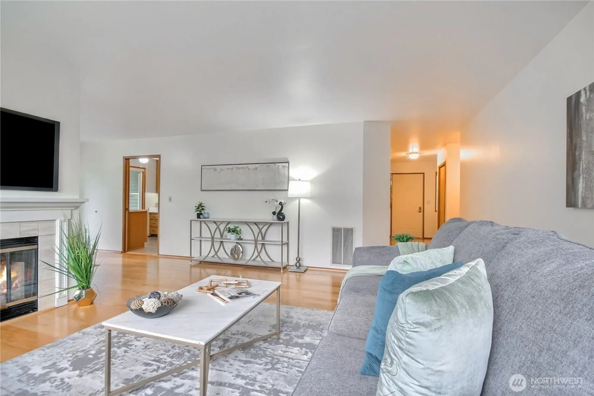 Property Slideshow image 8 of 40 | 4106 221st pl se # 1072, Issaquah, WA, 98029