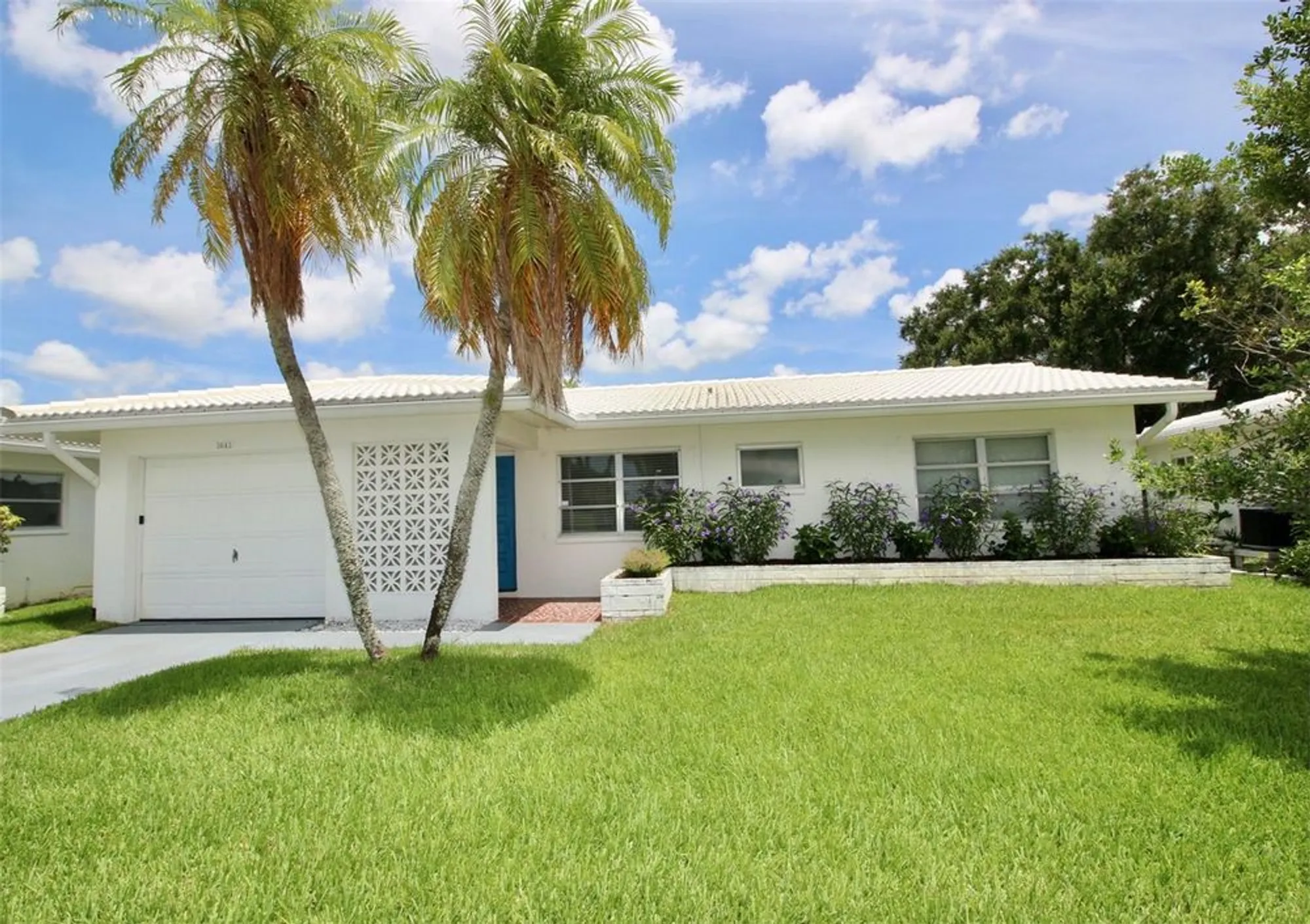 Property Slideshow image 1 of 47 | 3643 mainlands blvd, Pinellas Park, FL, 33782