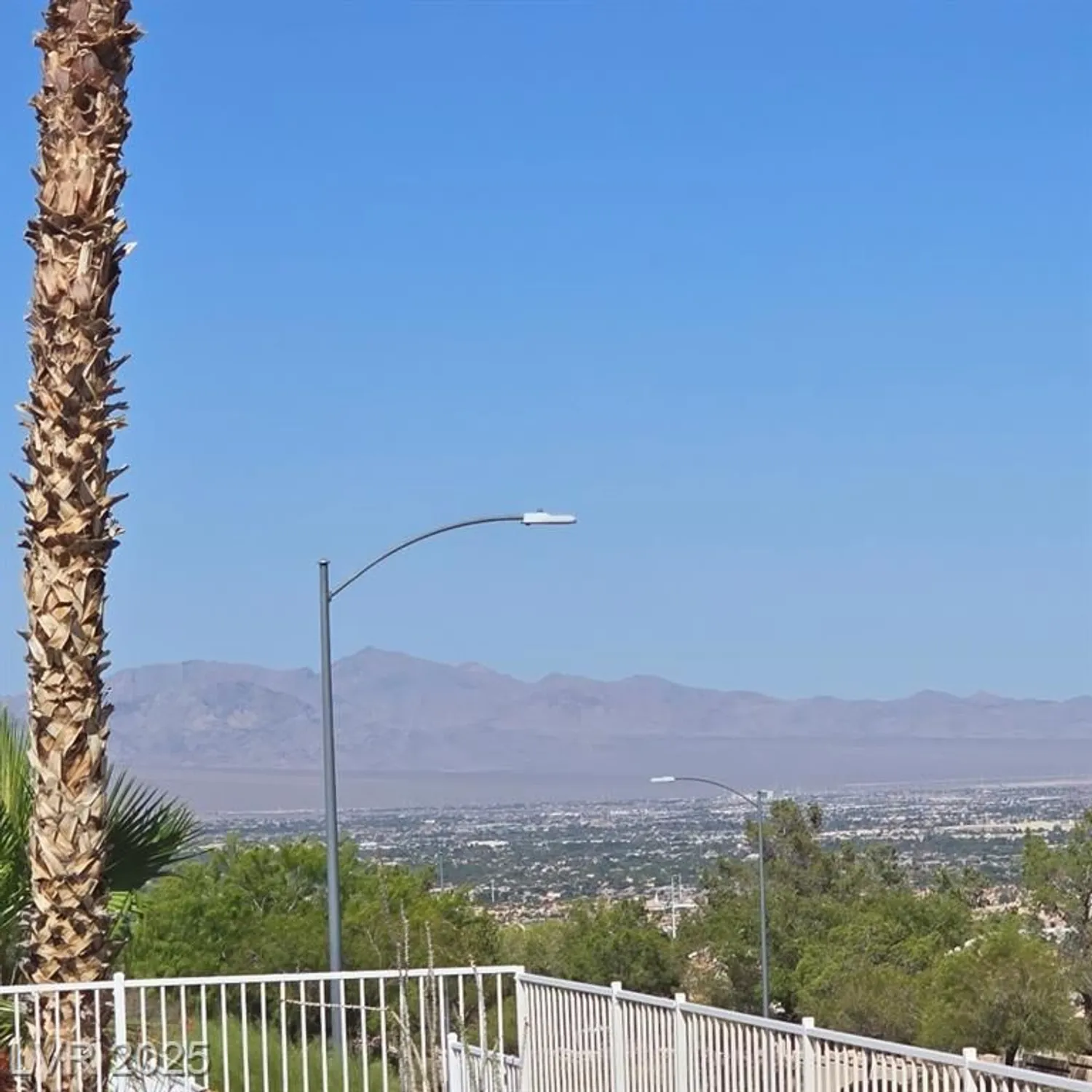 Property Slideshow image 4 of 38 | 10713 paradise point dr, Las Vegas, NV, 89134