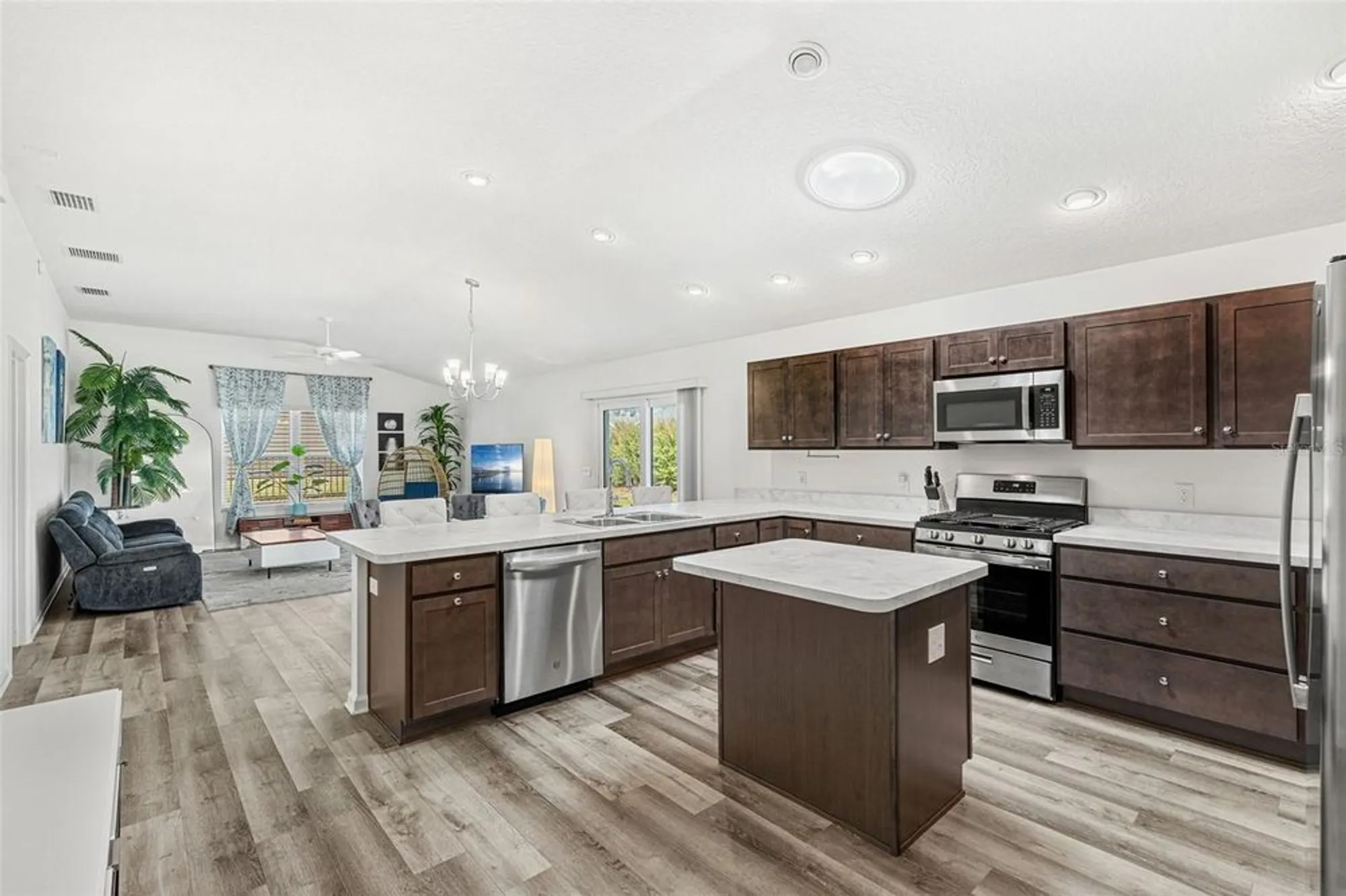 Property Slideshow image 10 of 35 | 4346 helena ter, The Villages, FL, 32163