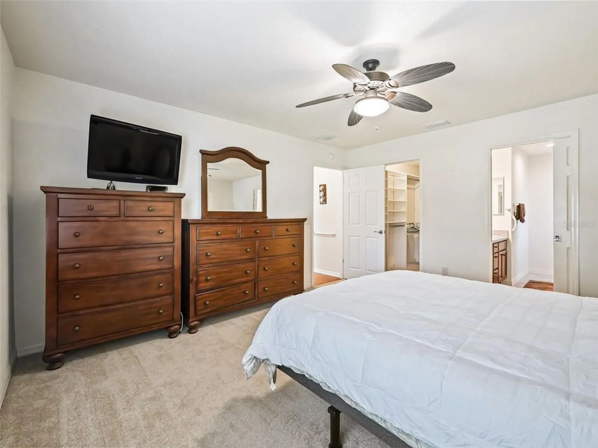 Property Slideshow image 16 of 31 | 2360 hopespring loop, The Villages, FL, 32162
