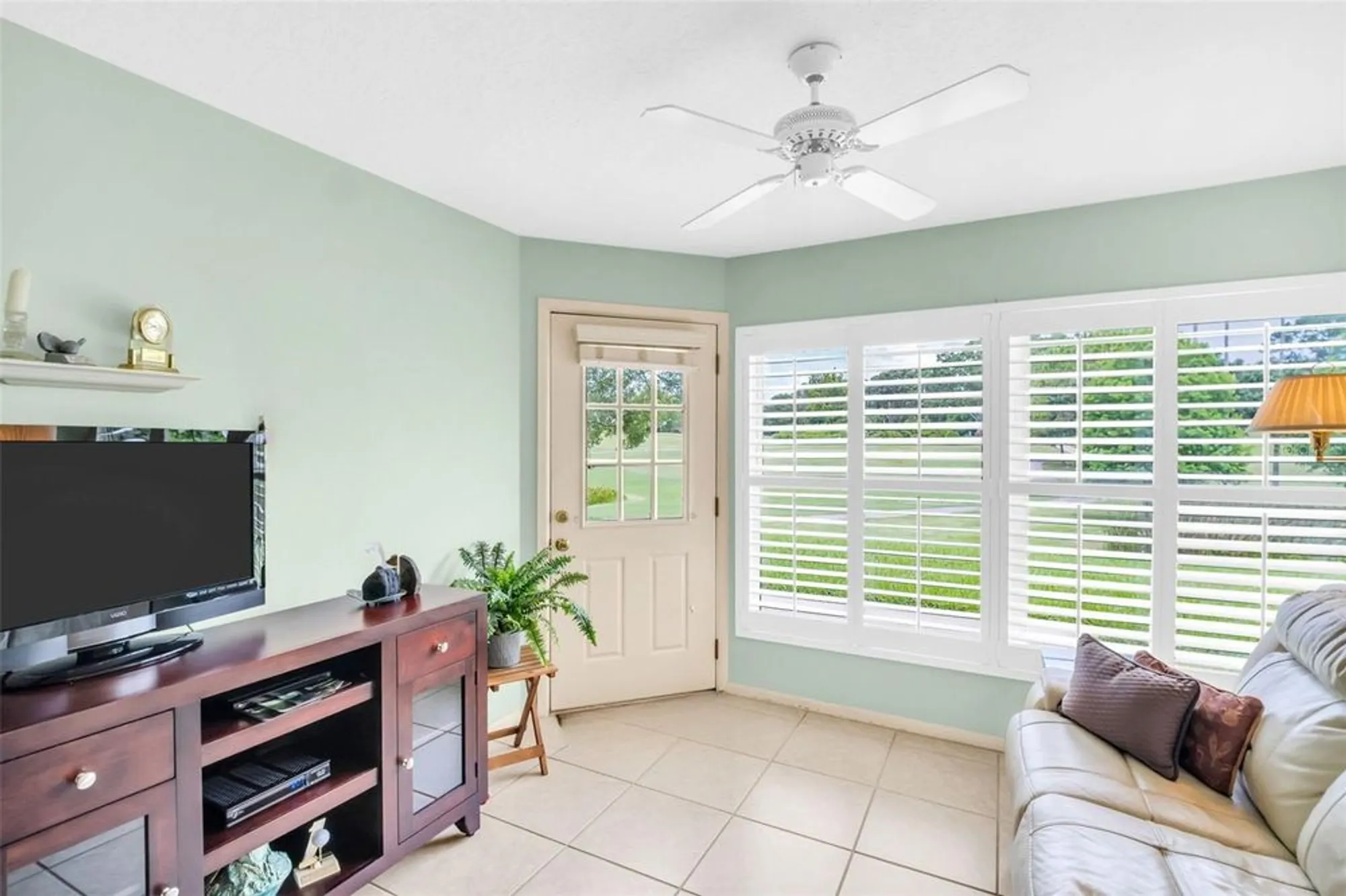 Property Slideshow image 18 of 49 | 1164 rustlewood ct, Palm Harbor, FL, 34684