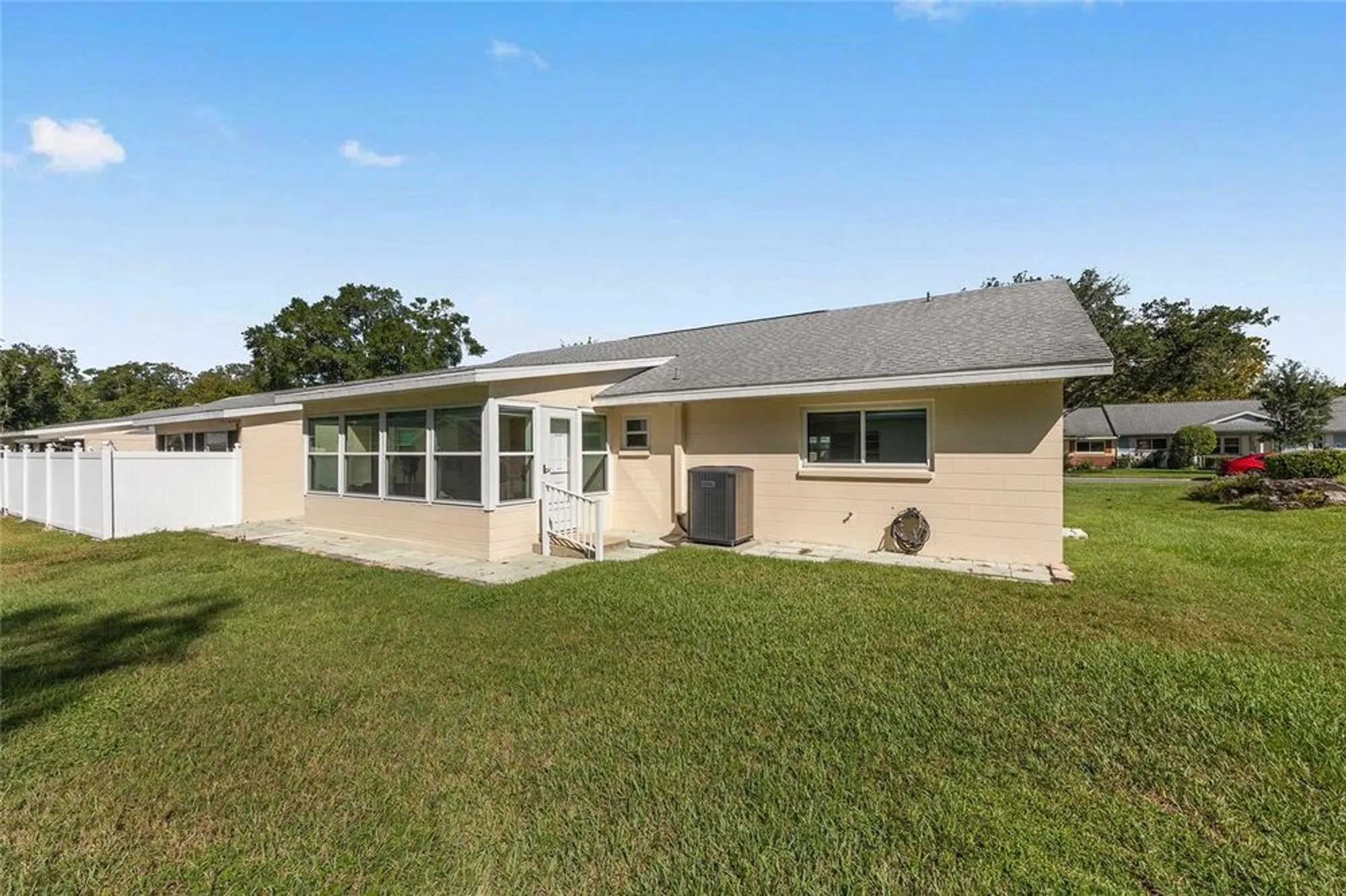 Property Slideshow image 10 of 35 | 8630 sw 94th ln a, Ocala, FL, 34481