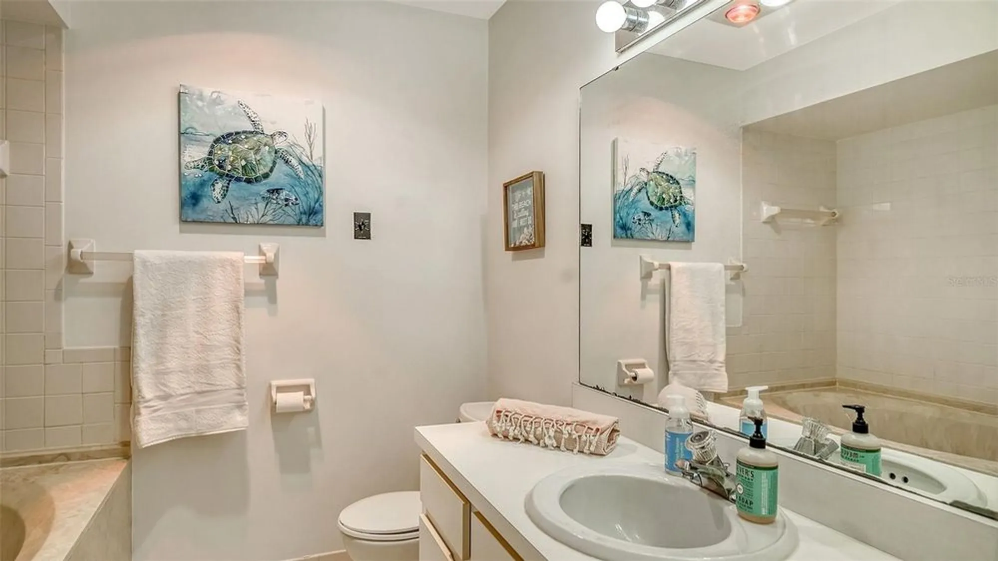Property Slideshow image 24 of 36 | 5785 gardens dr # 5785, Sarasota, FL, 34243