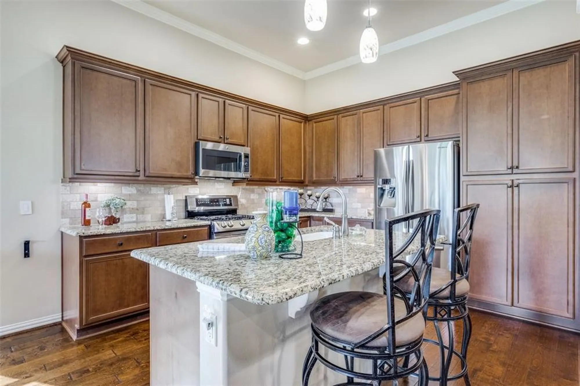 Property Slideshow image 15 of 39 | 11800 southerland dr, Denton, TX, 76207