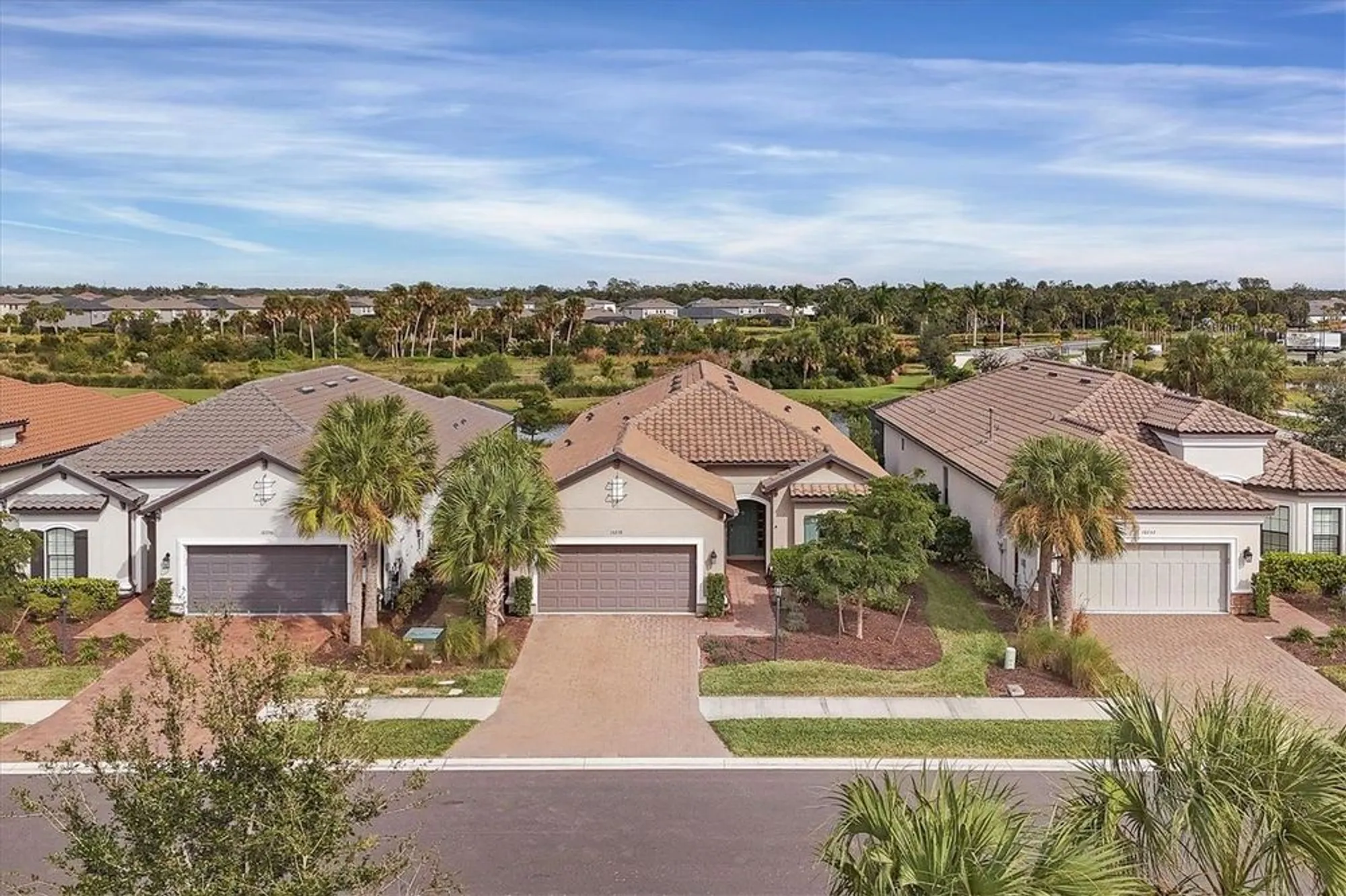 Property Slideshow image 35 of 71 | 10238 morning mist ln, Sarasota, FL, 34241