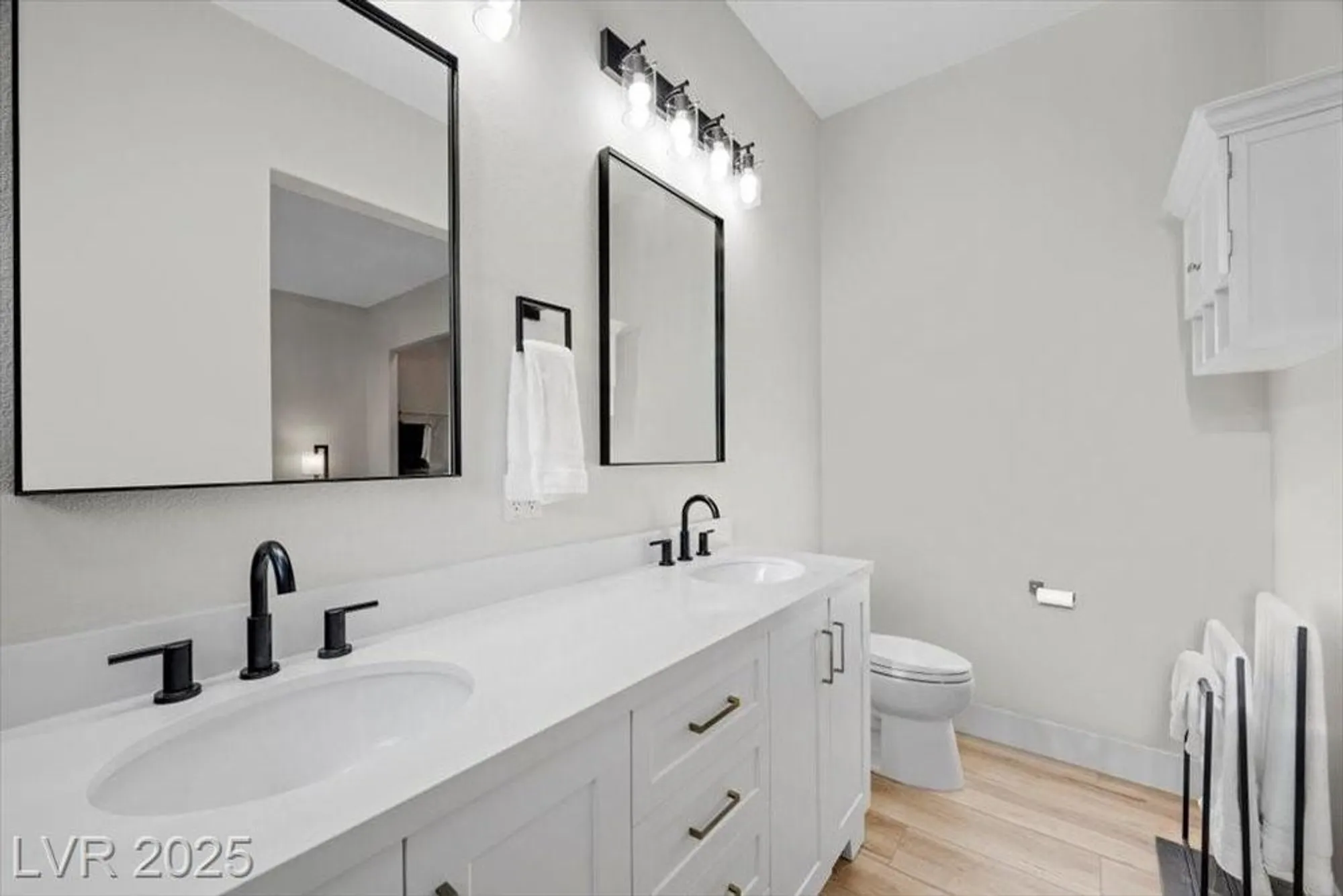 Property Slideshow image 16 of 35 | 2321 hot oak ridge st, Las Vegas, NV, 89134