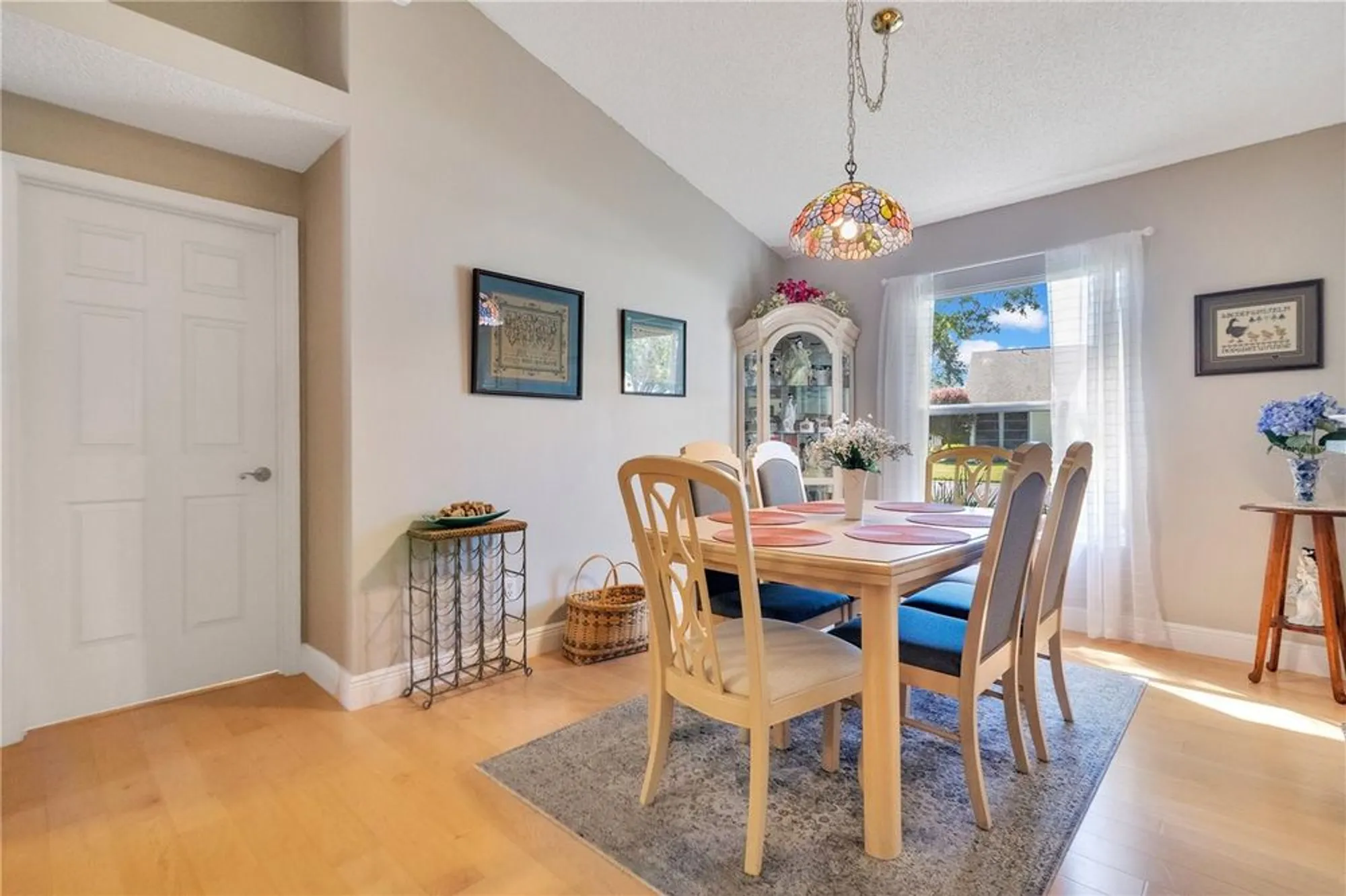 Property Slideshow image 8 of 39 | 25036 cranes roost cir, Leesburg, FL, 34748