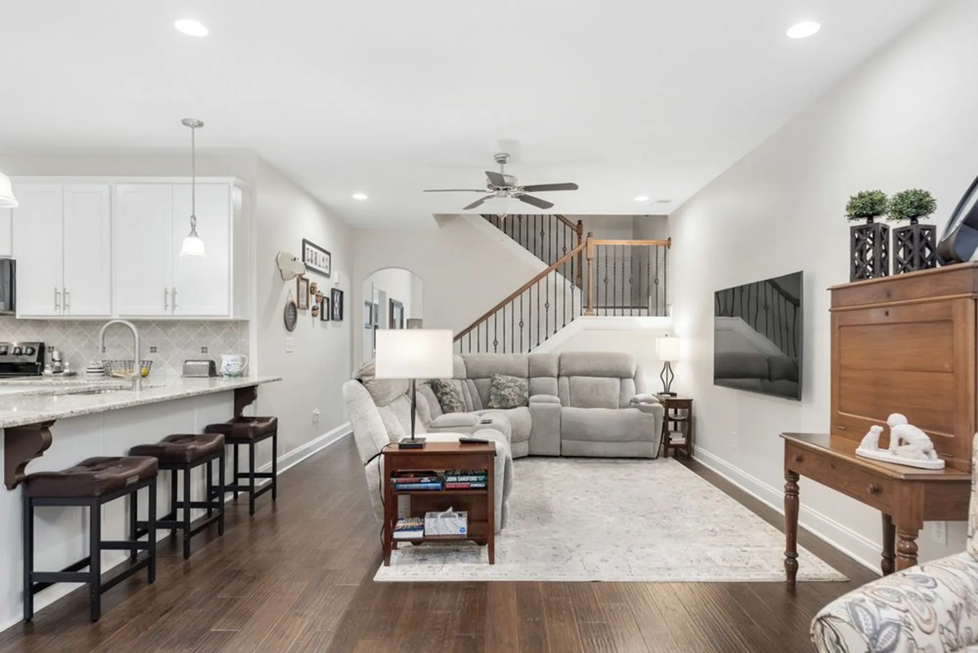 Property Slideshow image 10 of 71 | 240 glennister ct, Gallatin, TN, 37066