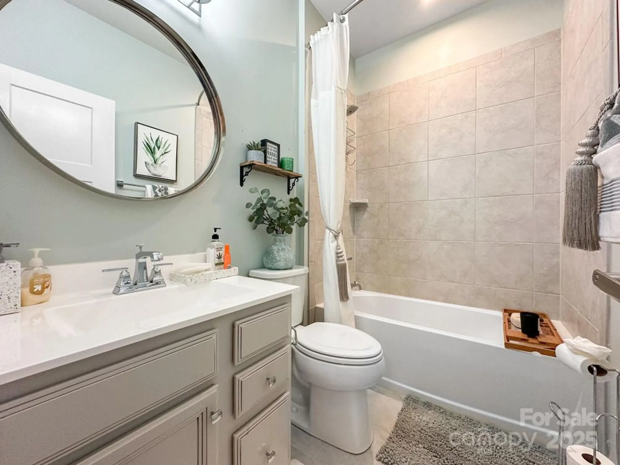 Property Slideshow image 8 of 23 | 10253 black locust ln, Charlotte, NC, 28215