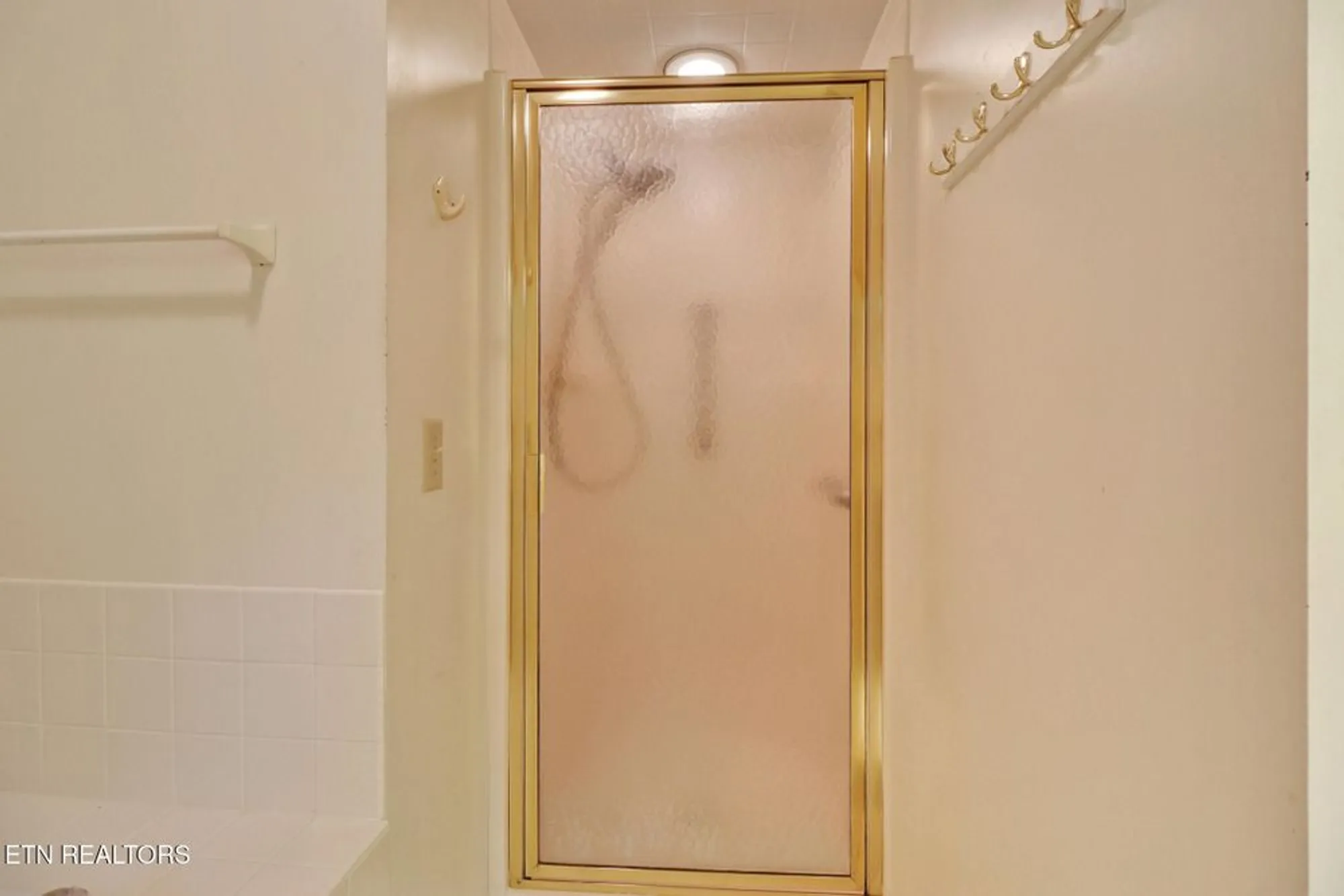 Property Slideshow image 33 of 39 | 151 saint george dr, Crossville, TN, 38558