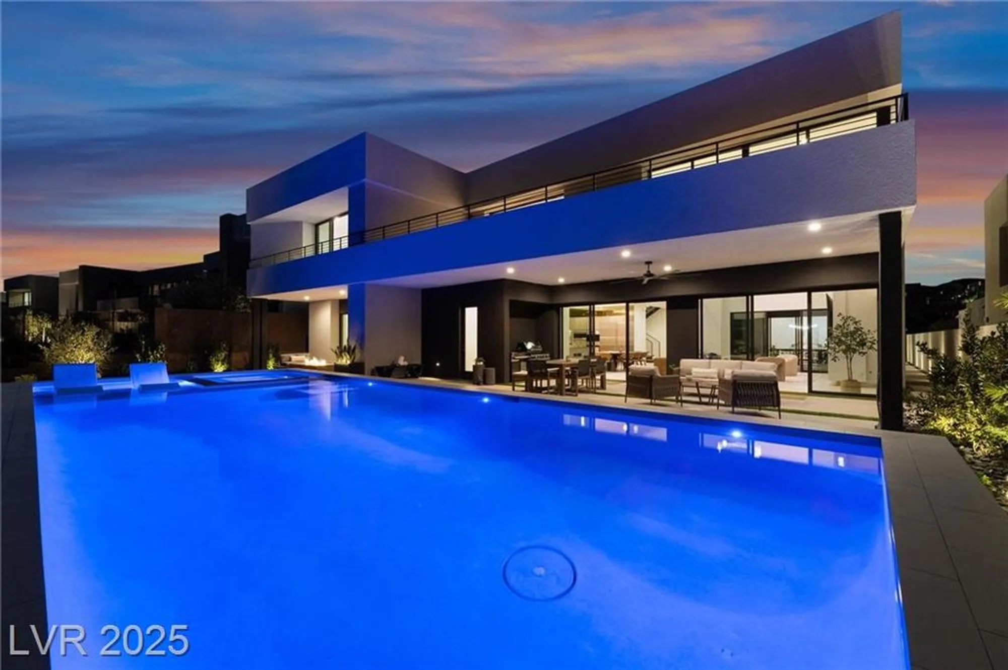 Property Slideshow image 42 of 67 | 33 falling ridge ln, Henderson, NV, 89011