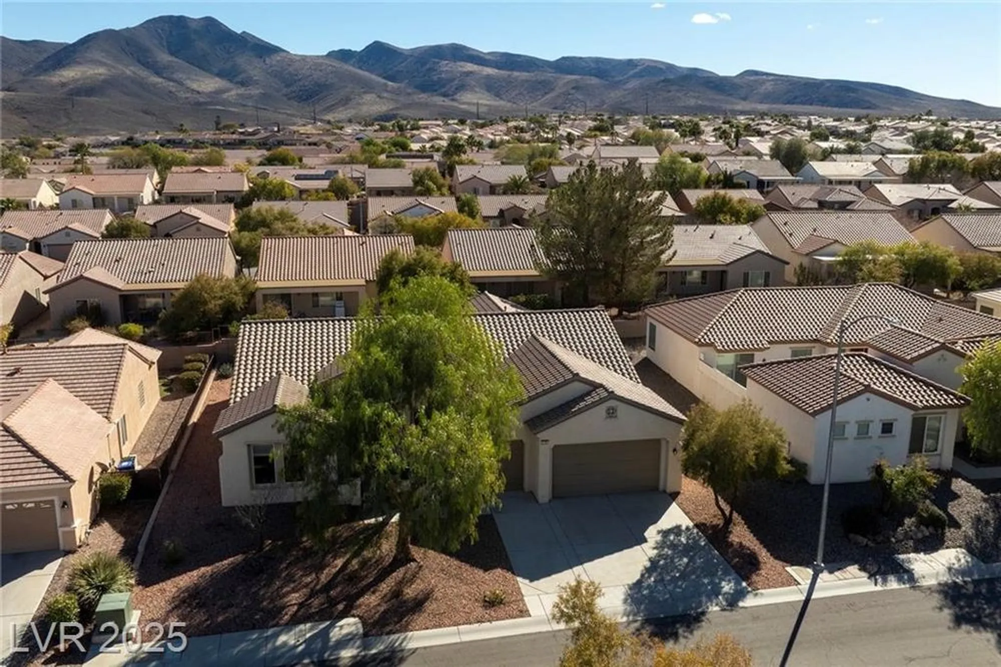 Property Slideshow image 40 of 53 | 2156 twin falls dr, Henderson, NV, 89044