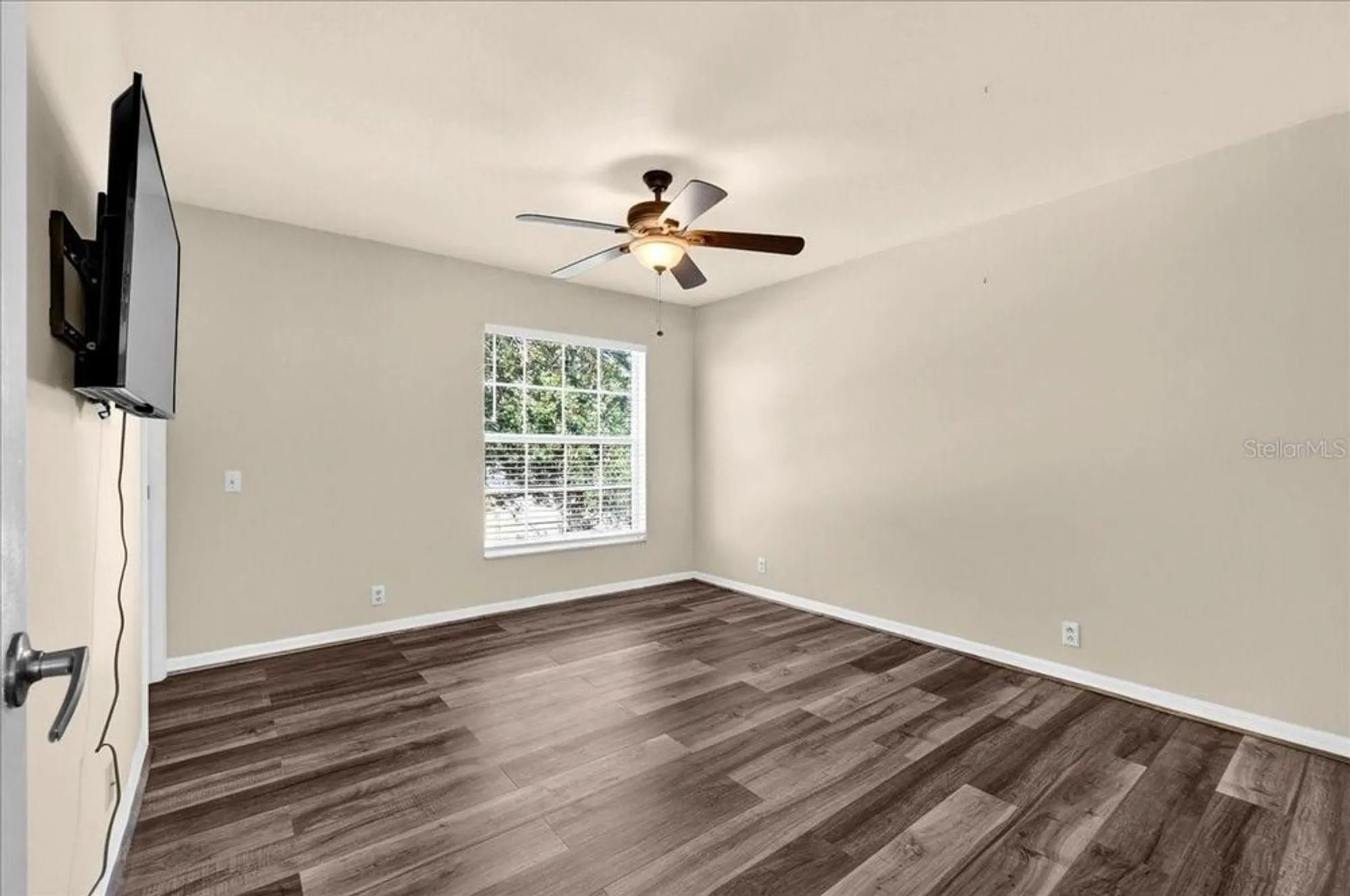 Property Slideshow image 28 of 50 | 4048 windchime ln, Lakeland, FL, 33811