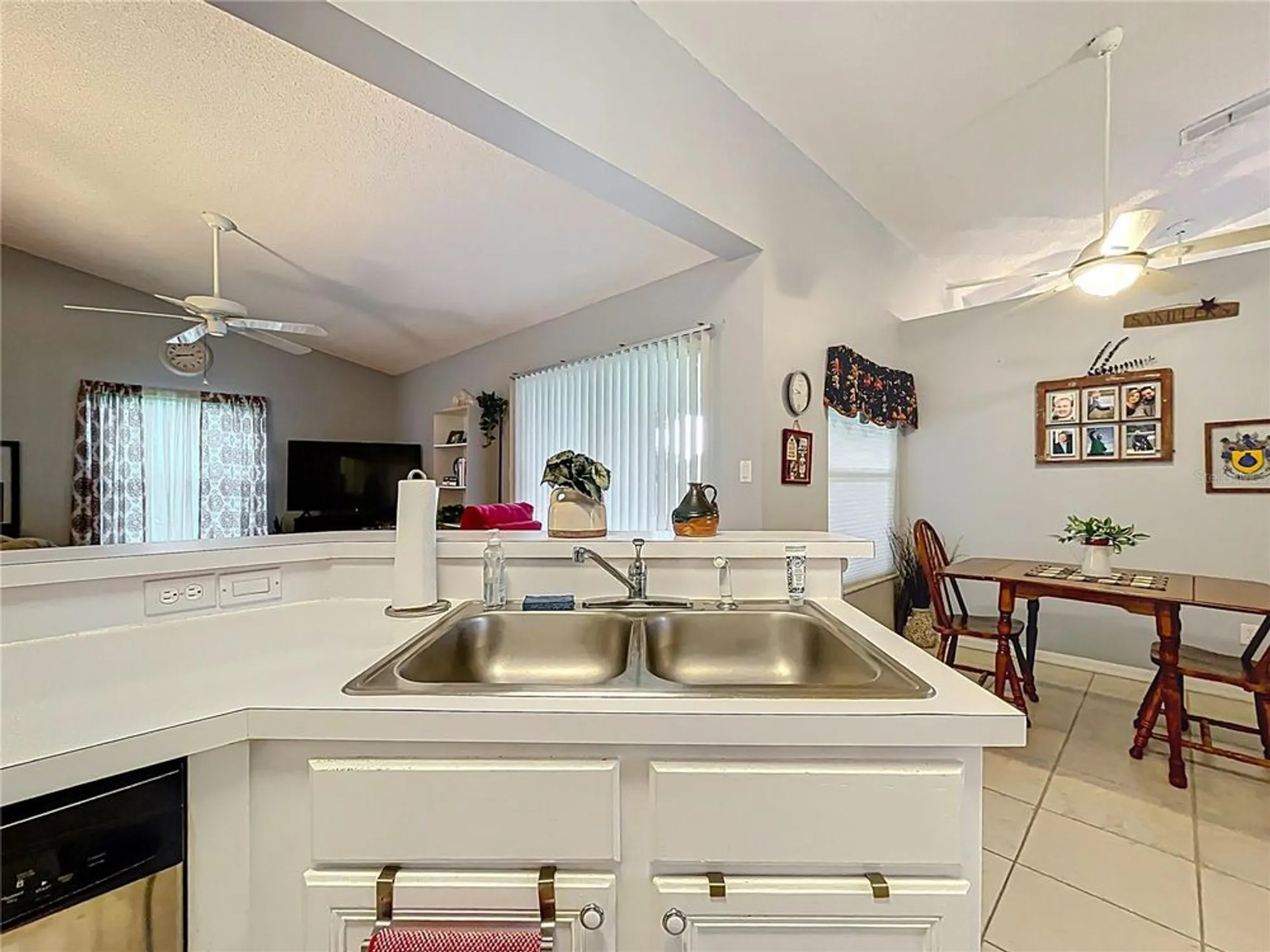 Property Slideshow image 18 of 52 | 26338 glen eagle dr, Leesburg, FL, 34748