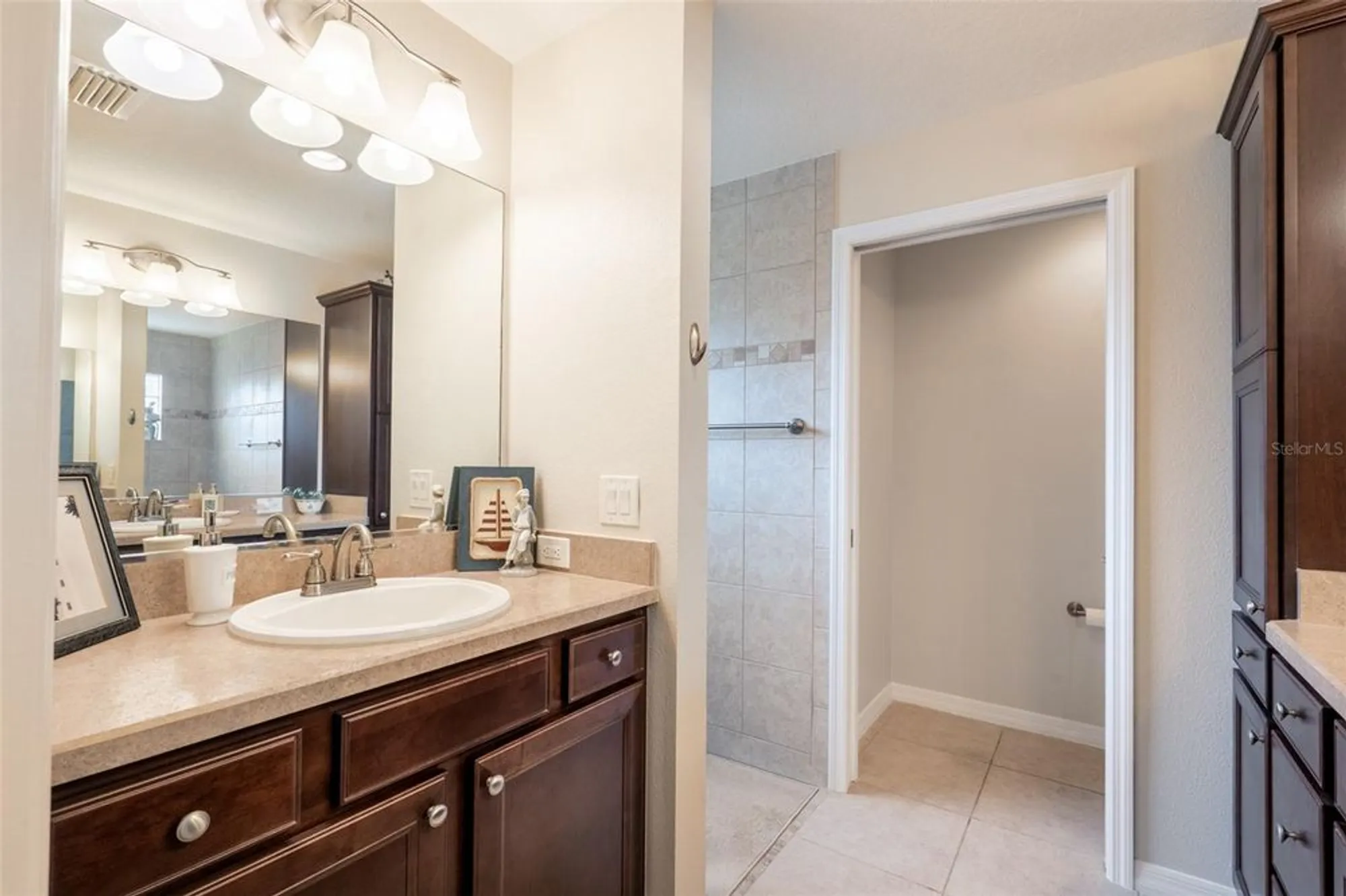 Property Slideshow image 21 of 59 | 3009 olenda dr, The Villages, FL, 32163