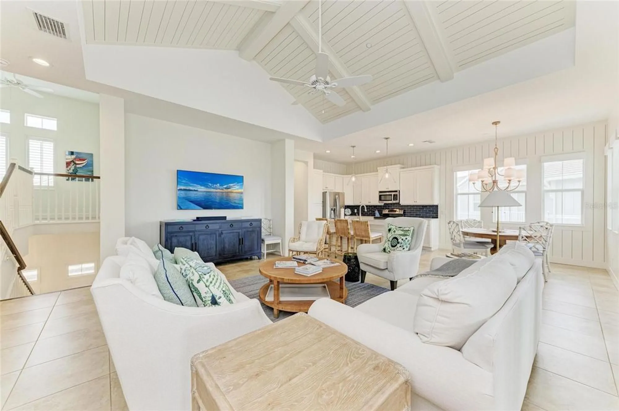 Property Slideshow image 10 of 100 | 258 sapphire lake dr unit 202, Bradenton, FL, 34209