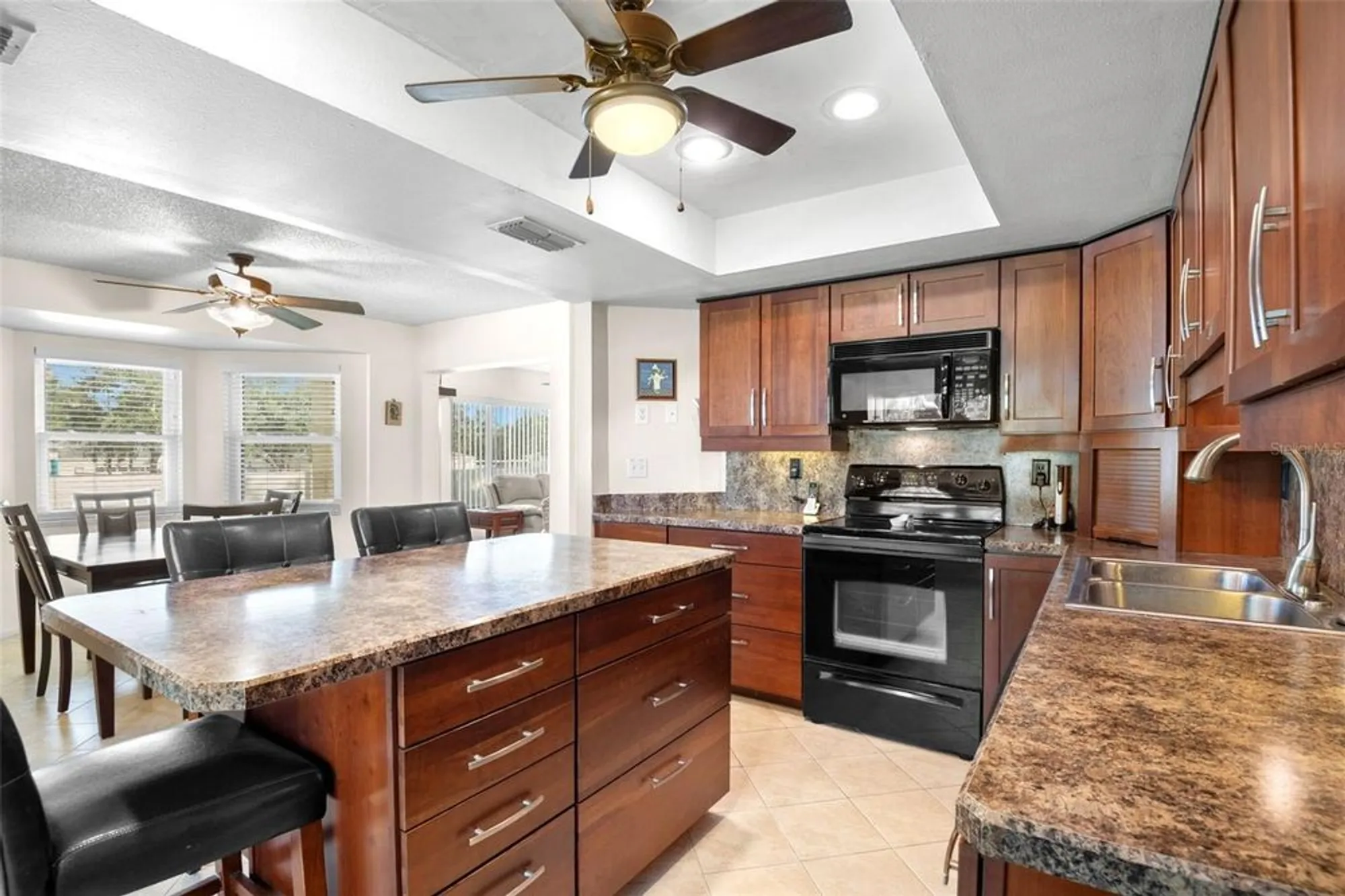 Property Slideshow image 16 of 81 | 3497 e woodmont way, Palm Harbor, FL, 34684