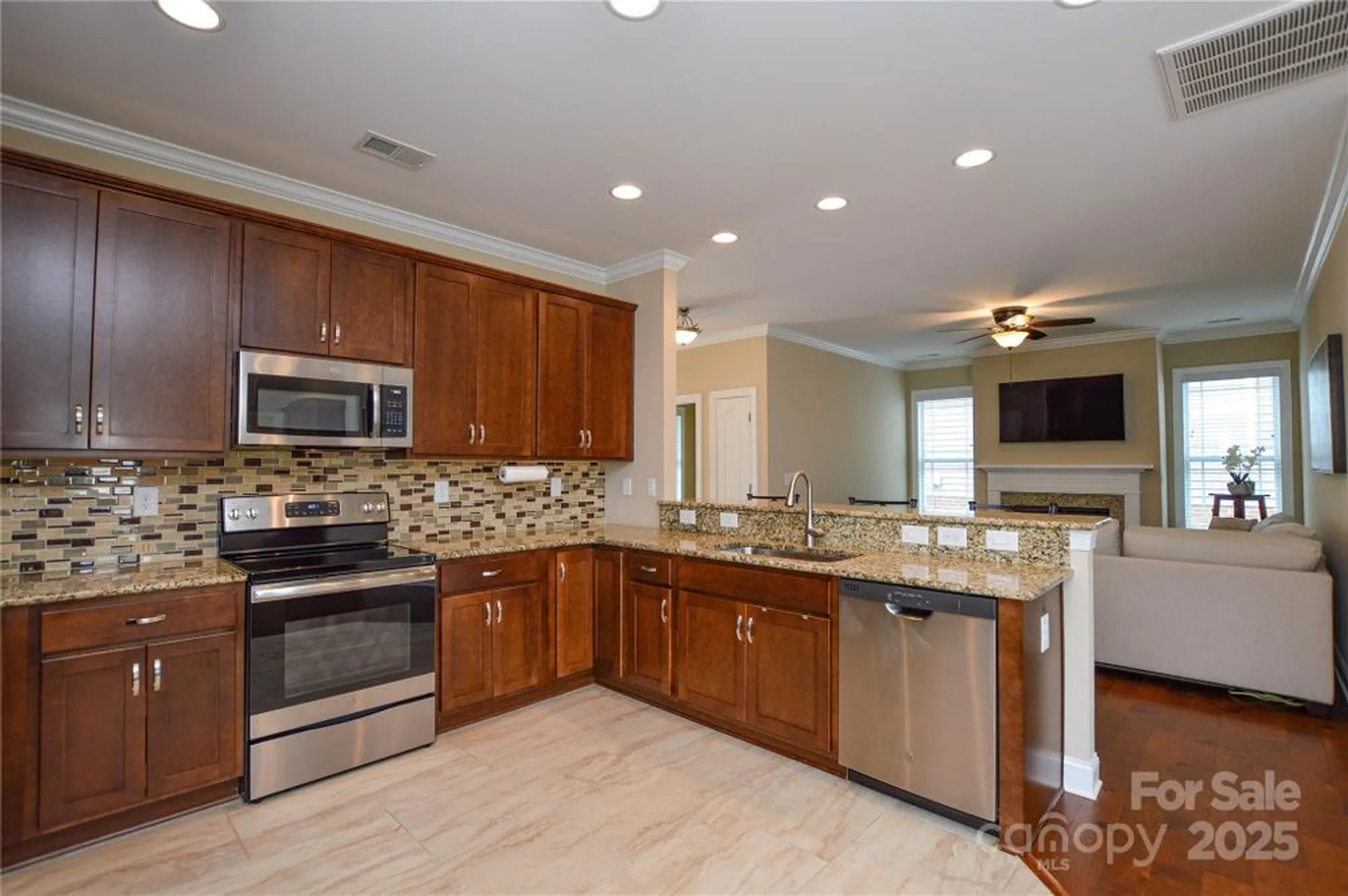 Property Slideshow image 7 of 20 | 11607 meetinghouse dr, Cornelius, NC, 28031