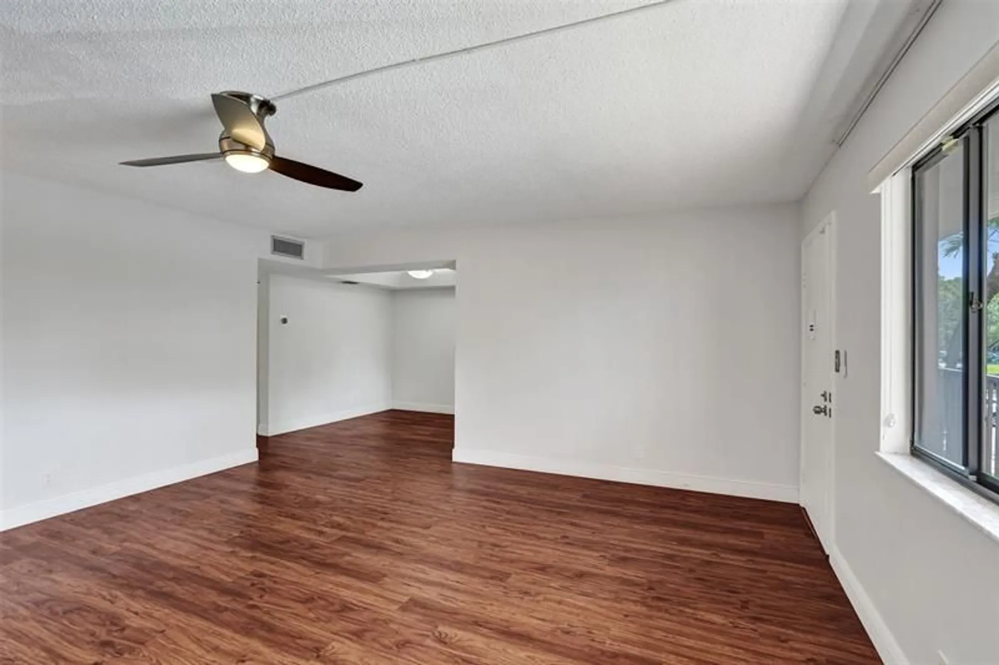 Property Slideshow image 9 of 66 | 7432 ashmont cir 208, Tamarac, FL, 33321