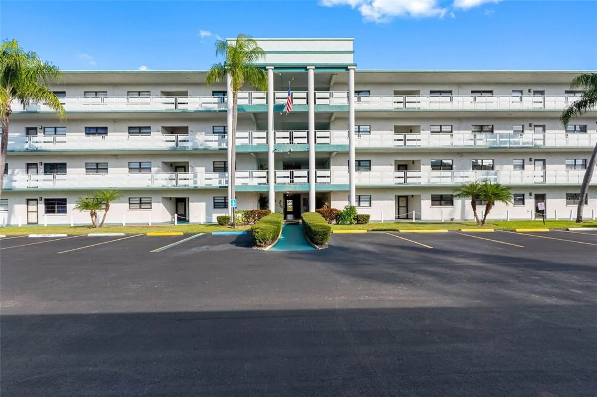 Property Slideshow image 1 of 46 | 5970 80th st n unit 411, St Petersburg, FL, 33709