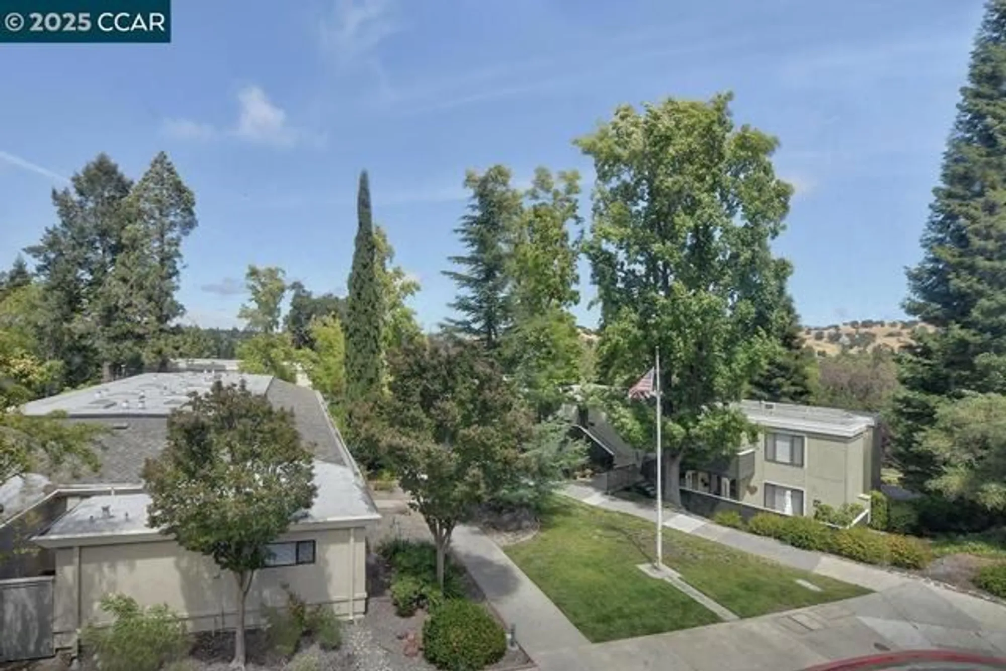 Property Slideshow image 13 of 43 | 1427 rockledge ln apt 5, Walnut Creek, CA, 94595
