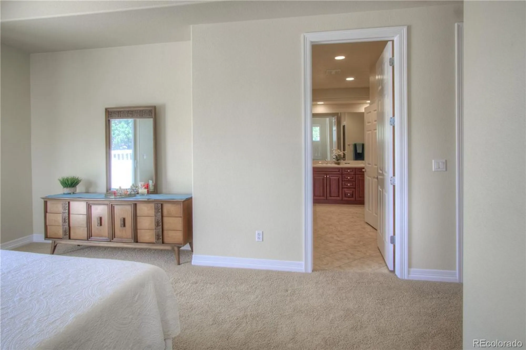 Property Slideshow image 21 of 49 | 8594 w quarto ave, Littleton, CO, 80128