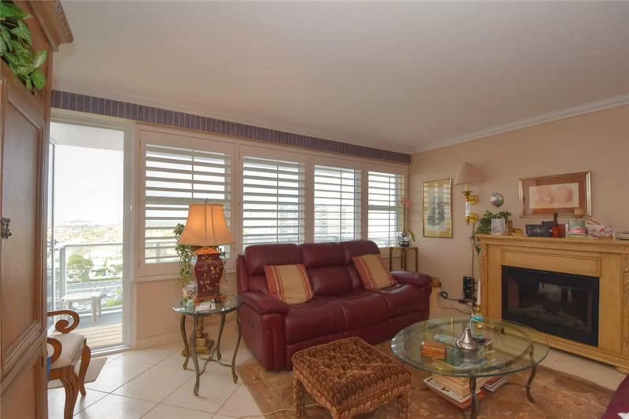 Property Slideshow image 7 of 41 | 3333 ne 34th st 1401, Fort Lauderdale, FL, 33308