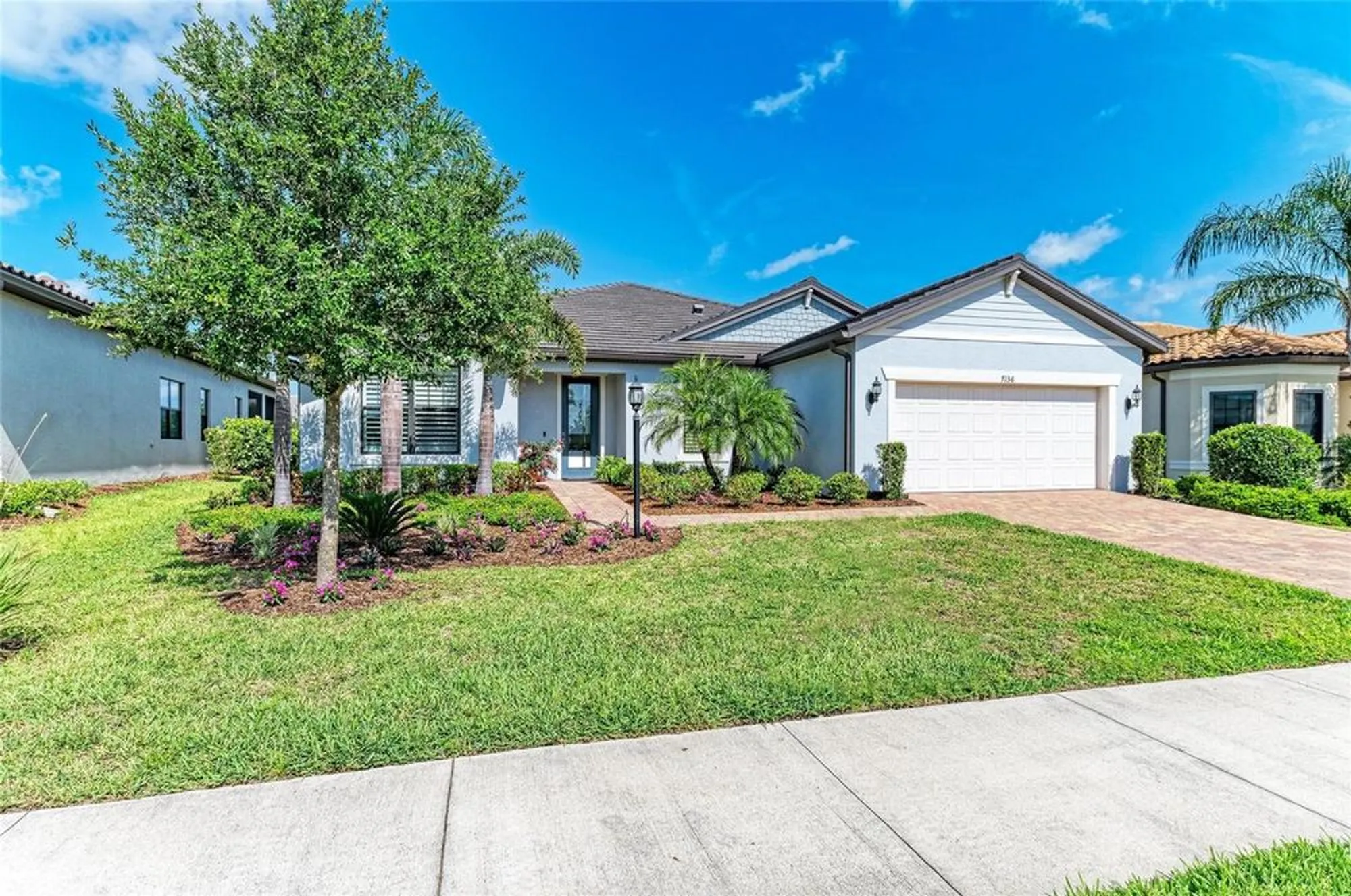 Property Slideshow image 5 of 70 | 7136 summerland cv, Bradenton, FL, 34202