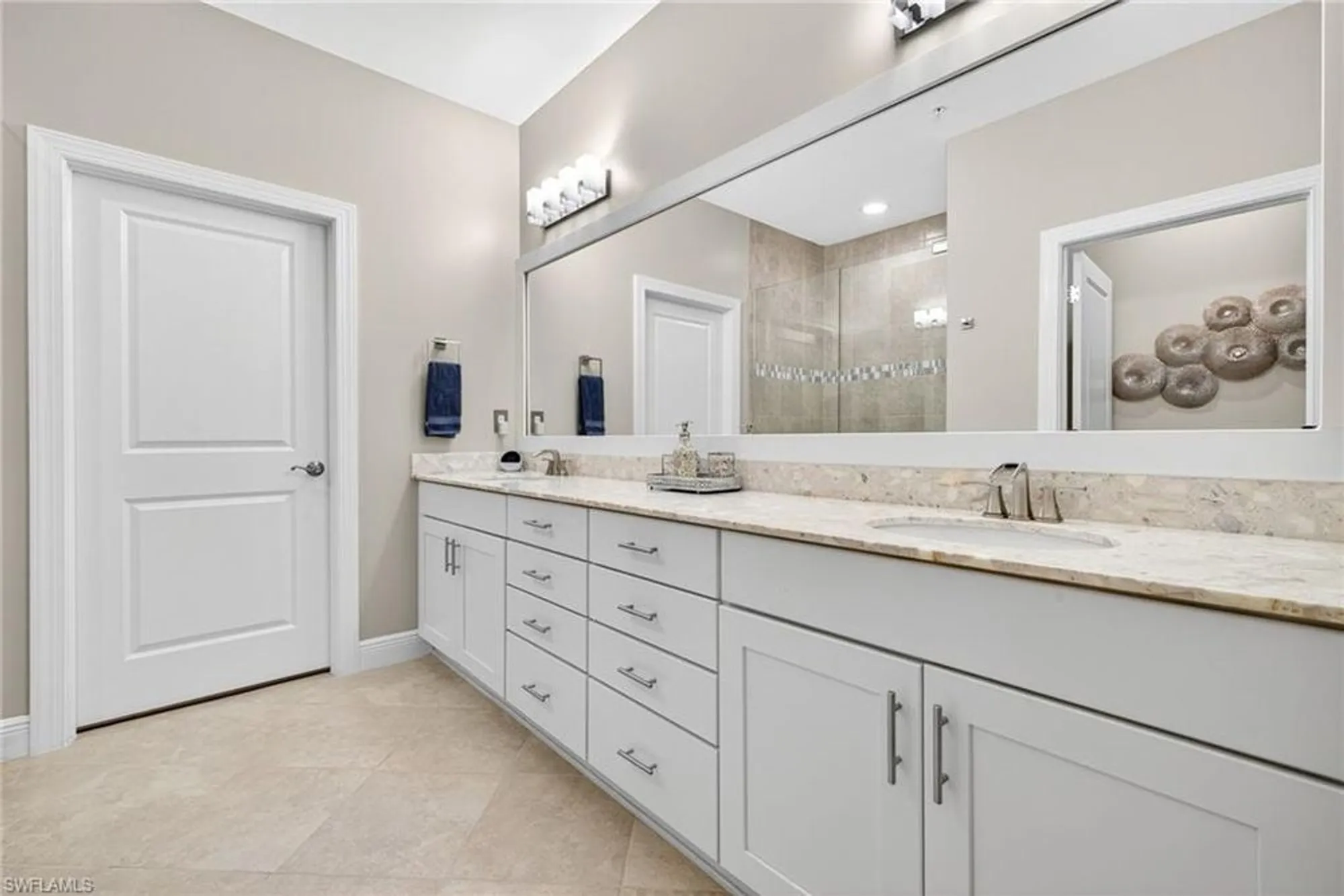 Property Slideshow image 19 of 49 | 11864 arboretum run dr unit 201, Fort Myers, FL, 33913