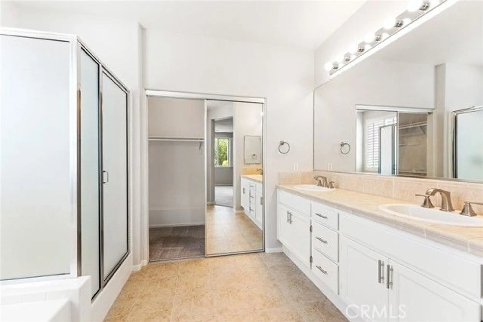 Property Slideshow image 15 of 43 | 28641 coolwater ct, Menifee, CA, 92584
