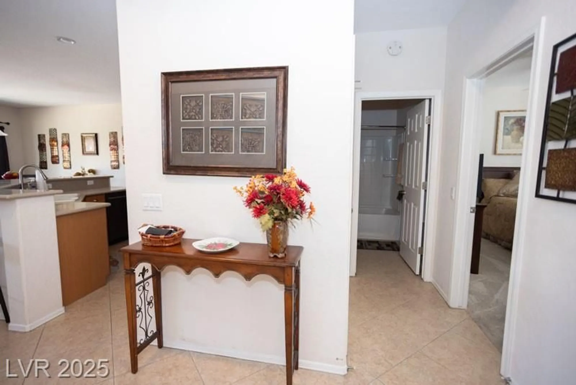 Property Slideshow image 8 of 43 | 5935 saddle horse ave, Las Vegas, NV, 89122
