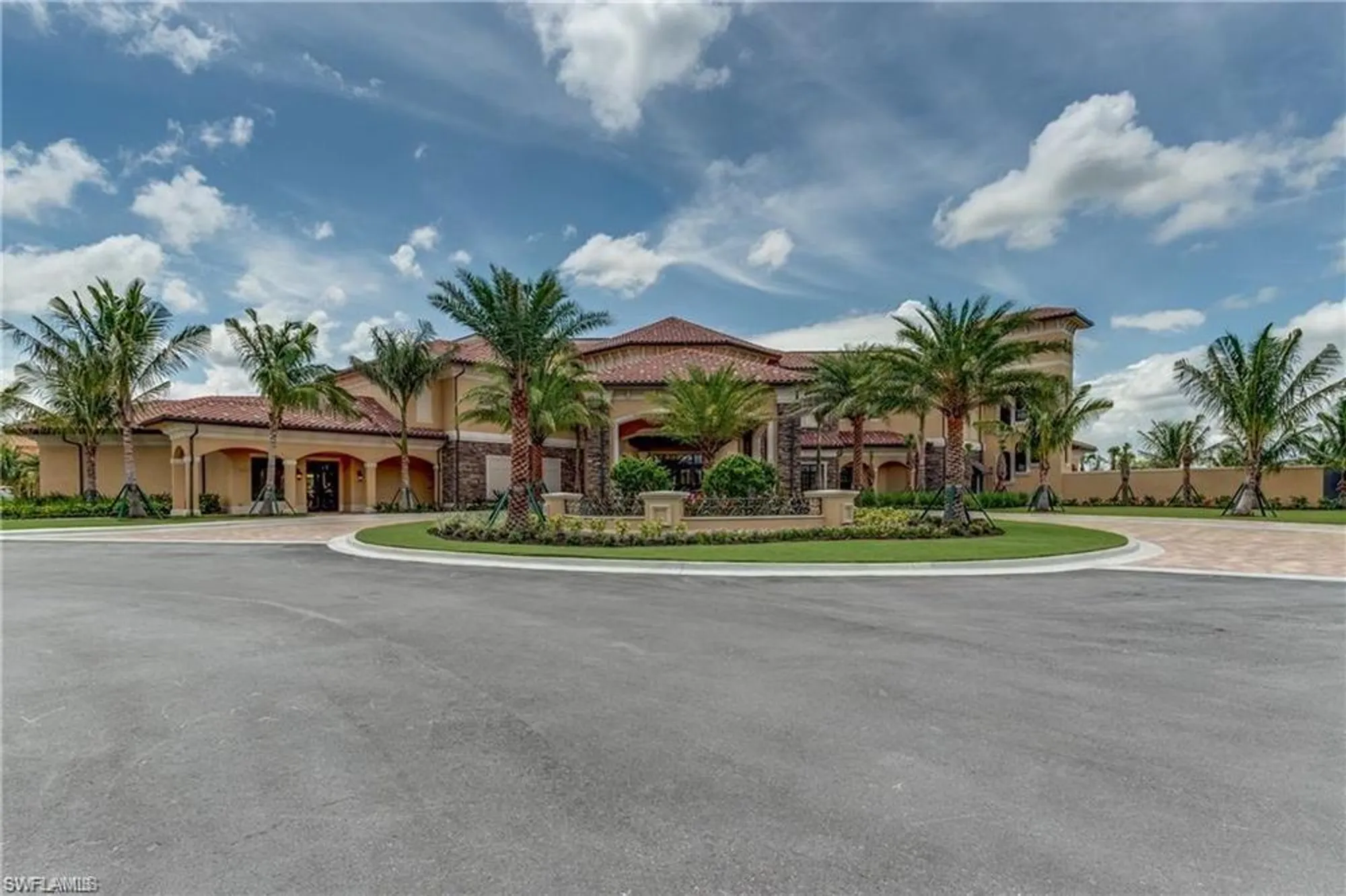 Property Slideshow image 43 of 49 | 28009 foxrock ct, Bonita Springs, FL, 34135