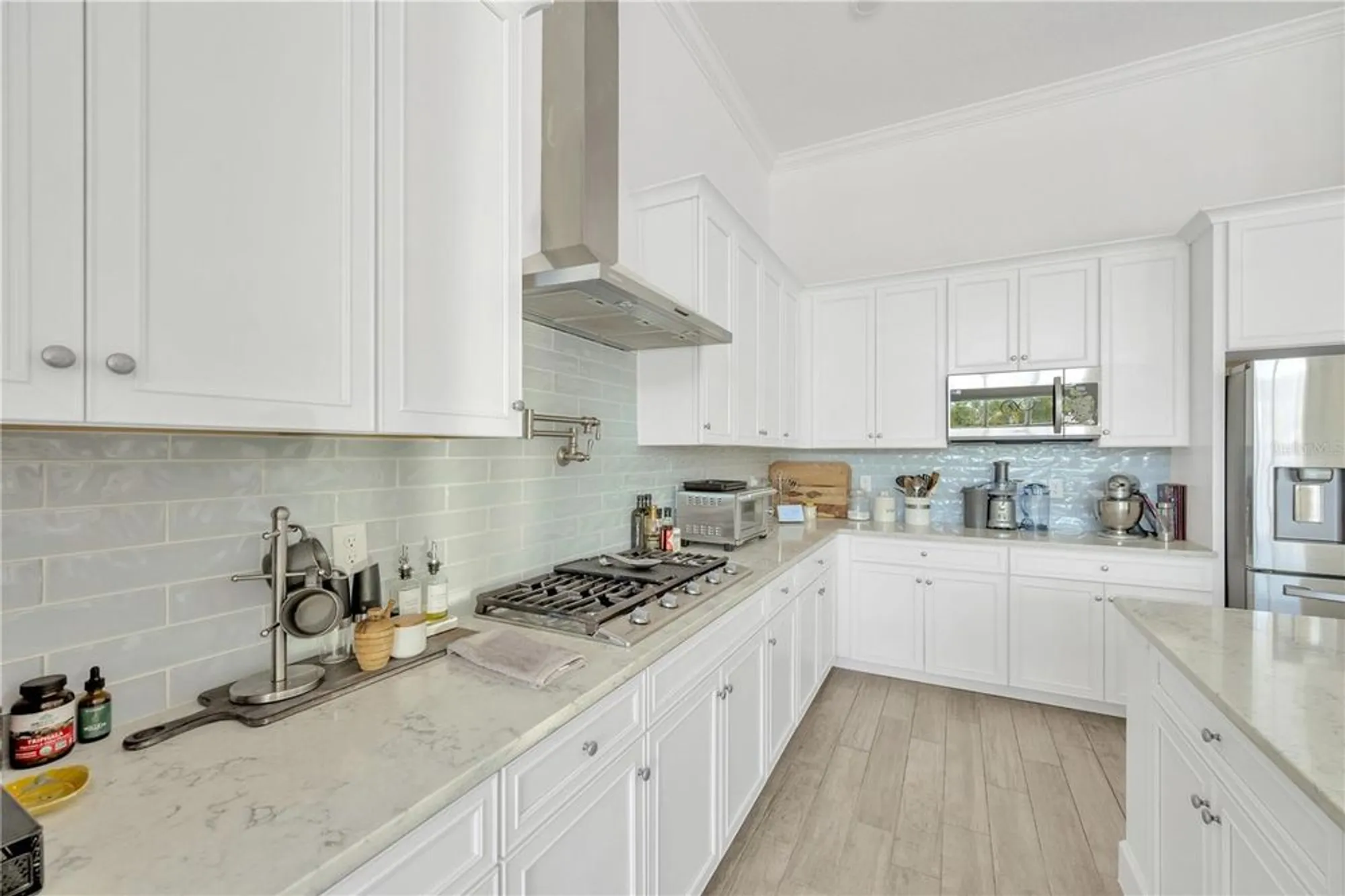 Property Slideshow image 6 of 59 | 832 manns harbor dr, Apollo Beach, FL, 33572