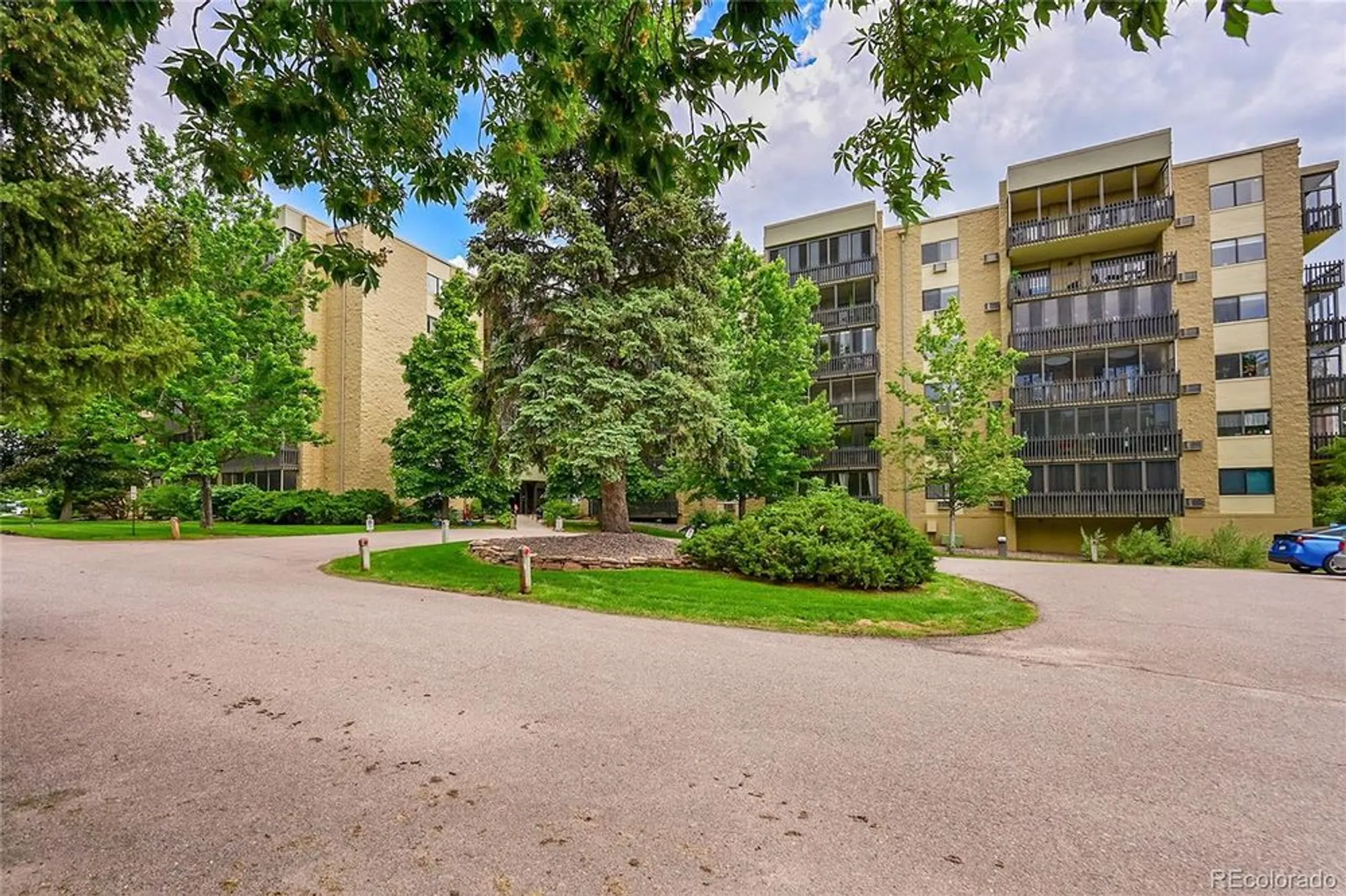 Property Slideshow image 2 of 31 | 14300 e marina dr 109, Aurora, CO, 80014