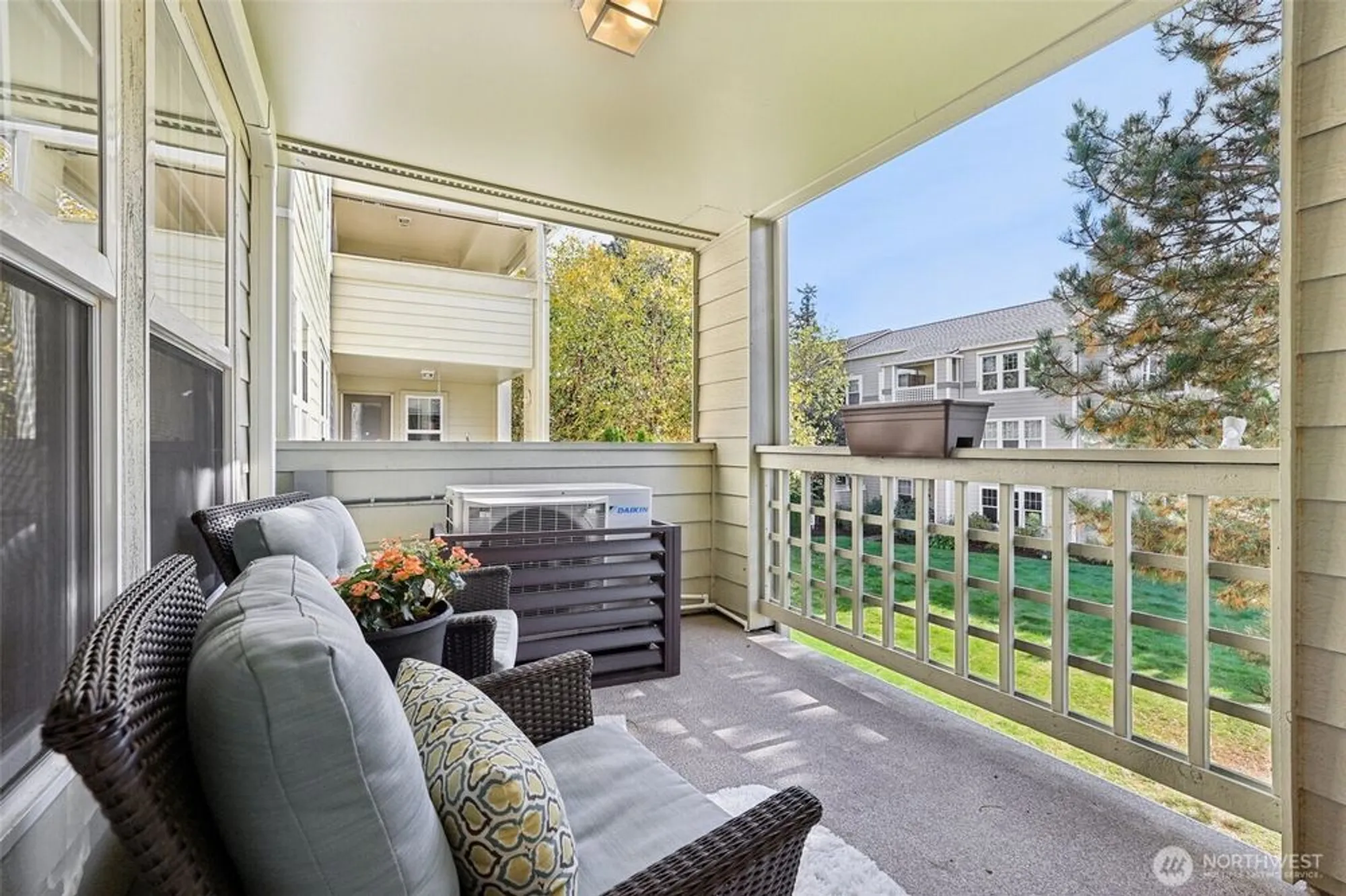 Property Slideshow image 8 of 32 | 4109 224th ln 207, Issaquah, WA, 98029