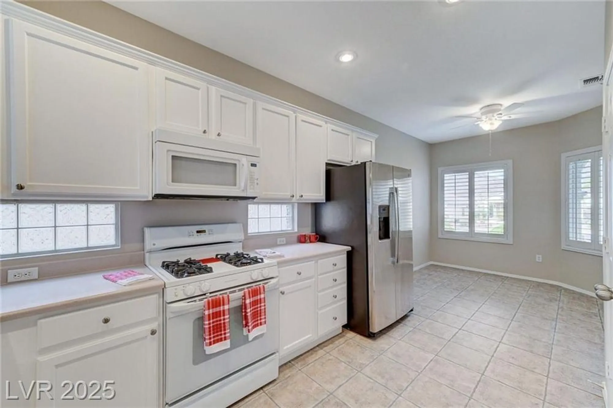 Property Slideshow image 23 of 93 | 2160 tiger links dr, Henderson, NV, 89012