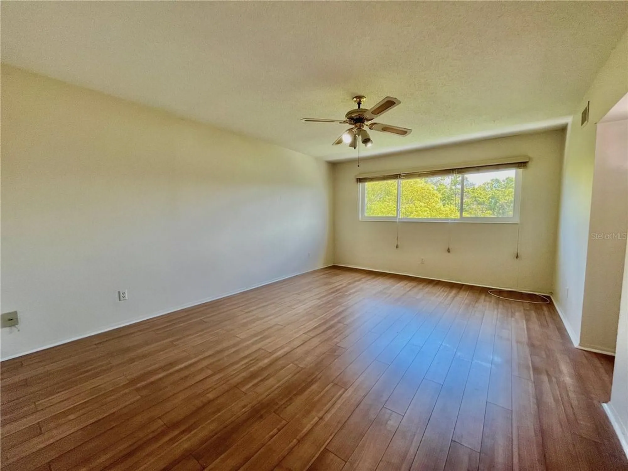 Property Slideshow image 18 of 50 | 2341 haitian dr 49, Clearwater, FL, 33763