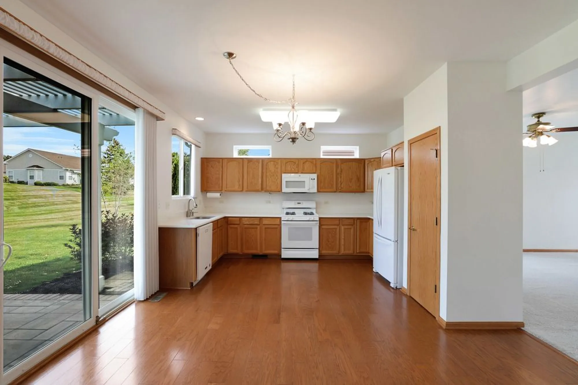 Property Slideshow image 13 of 43 | 12250 songbird ln, Huntley, IL, 60142