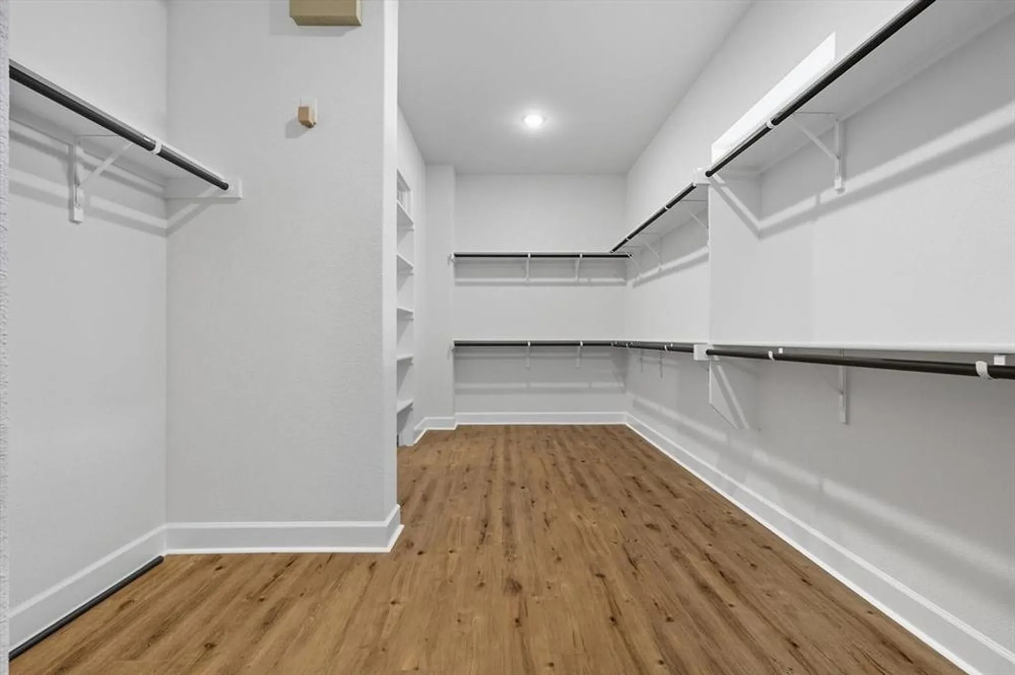 Property Slideshow image 26 of 40 | 4815 beaver creek dr, Arlington, TX, 76005