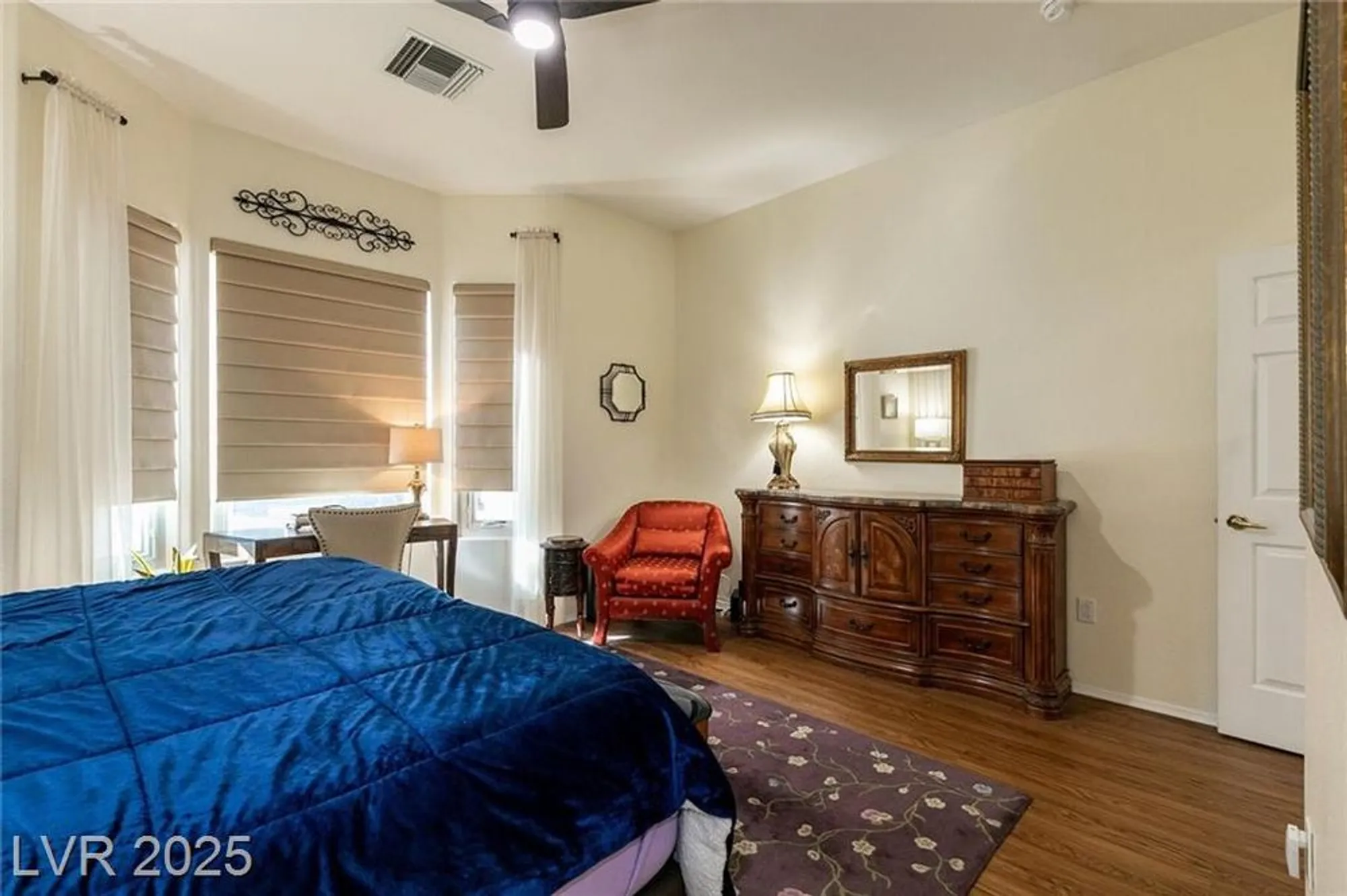 Property Slideshow image 27 of 46 | 1901 capestone st, Las Vegas, NV, 89134