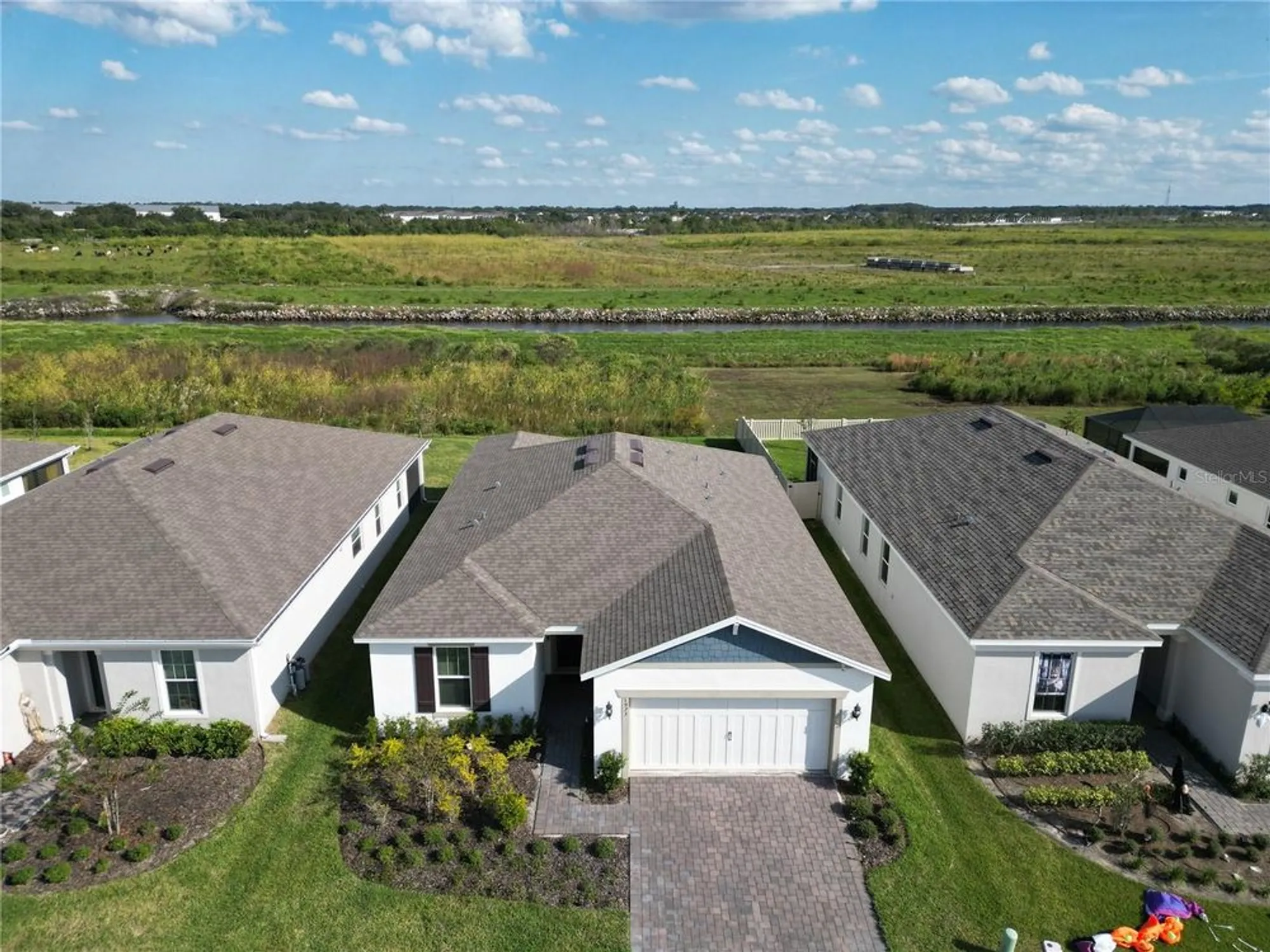 Property Slideshow image 35 of 42 | 1973 spring shower cir, Kissimmee, FL, 34744