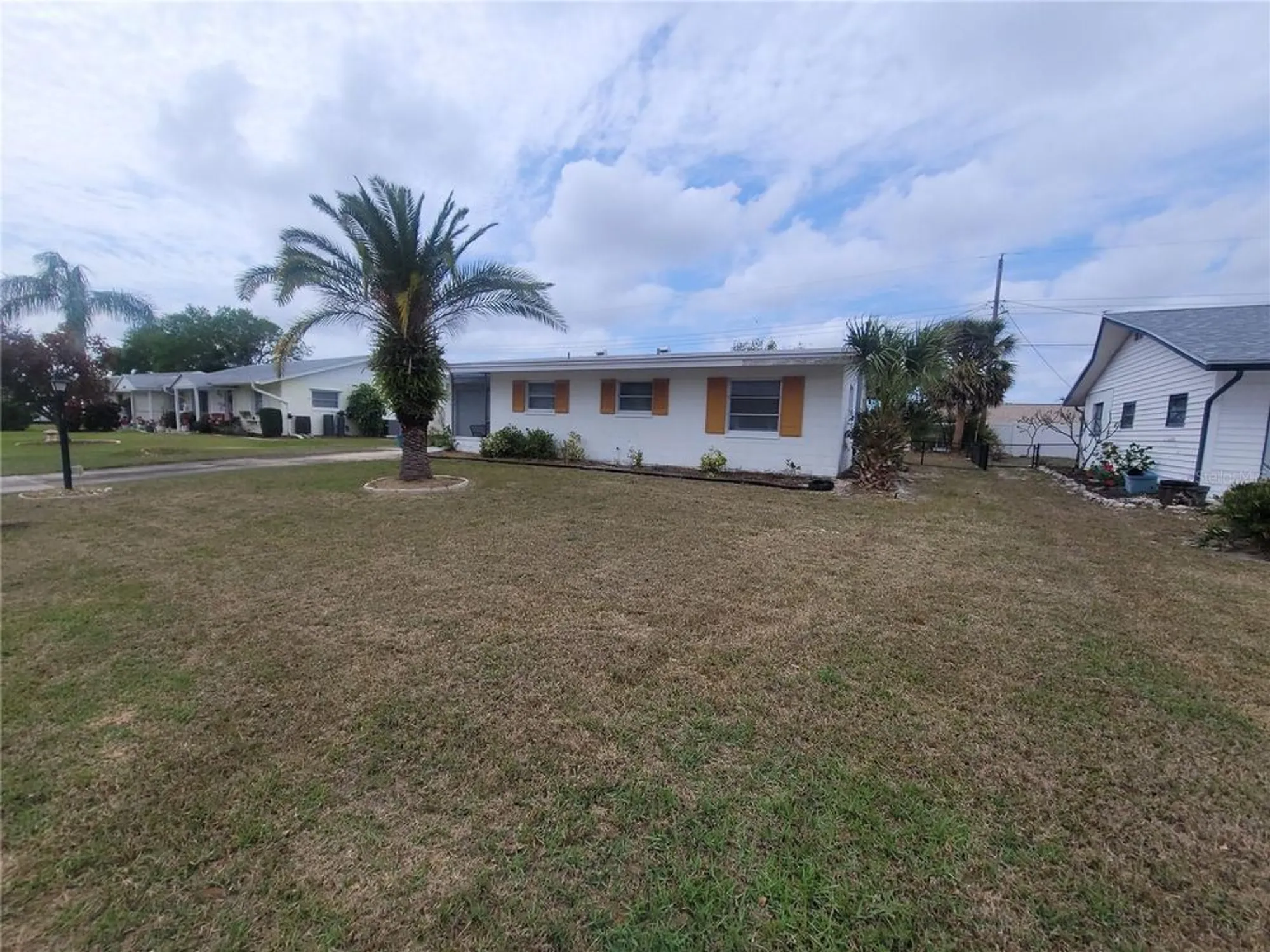 Property Slideshow image 3 of 44 | 823 la jolla ave, Sun City Center, FL, 33573