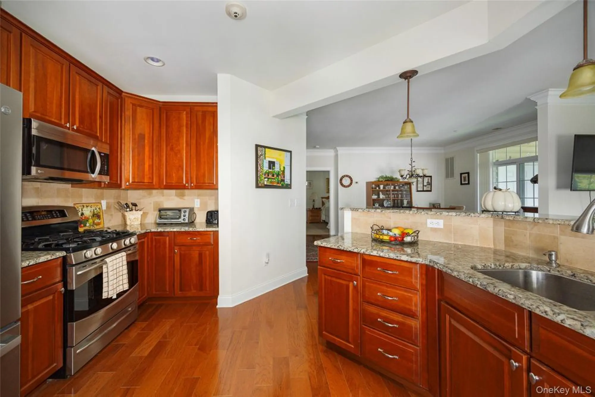 Property Slideshow image 3 of 22 | 334 regency dr, Fishkill, NY, 12524