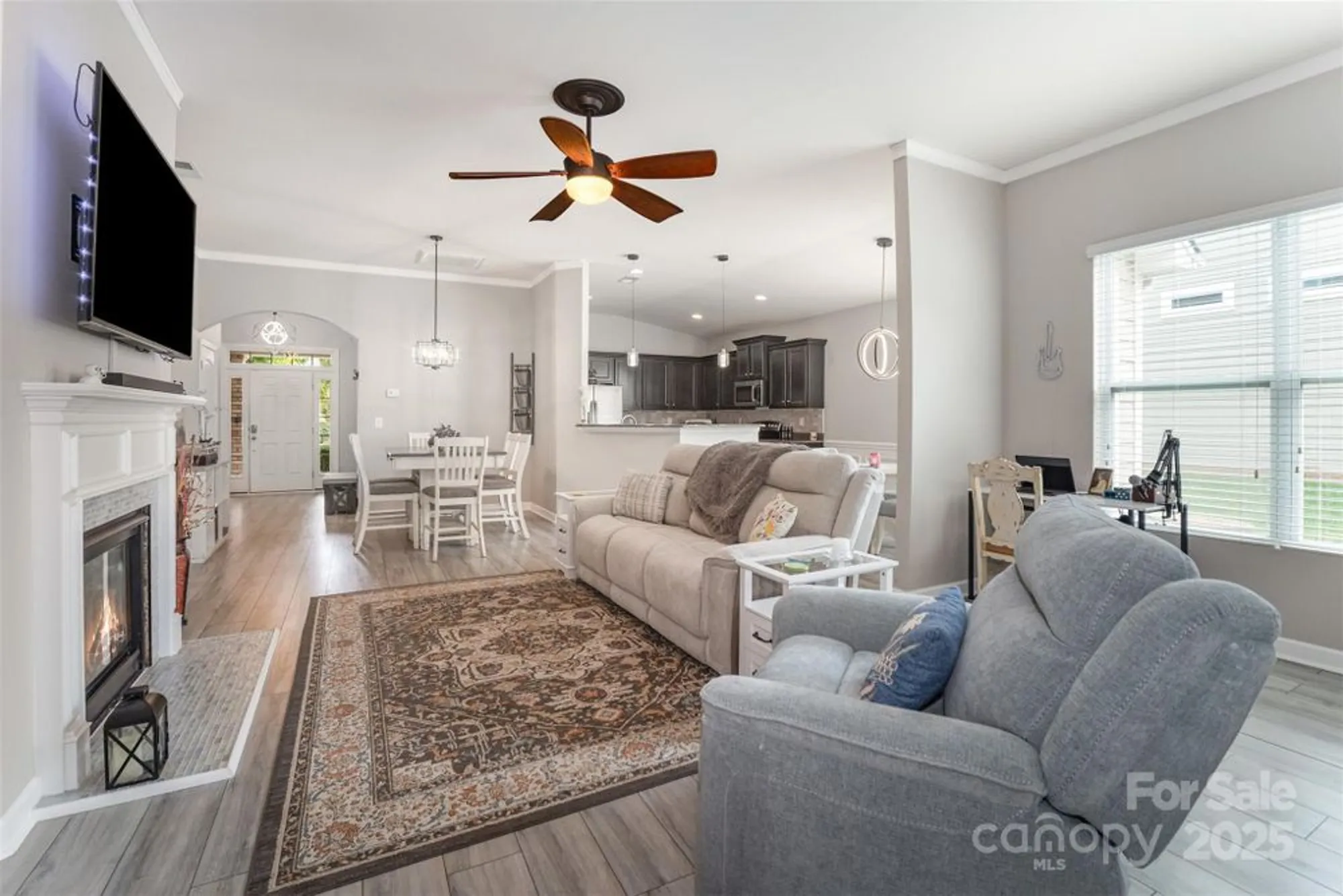 Property Slideshow image 6 of 36 | 8708 artesa mill ln, Charlotte, NC, 28214