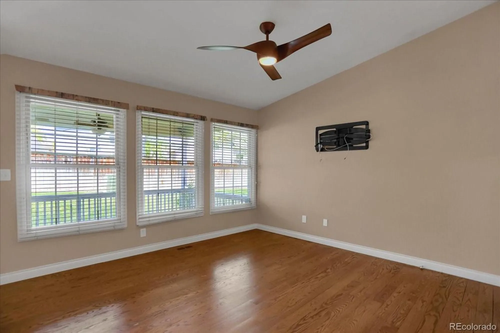 Property Slideshow image 13 of 36 | 8951 greenwich st, Highlands Ranch, CO, 80130